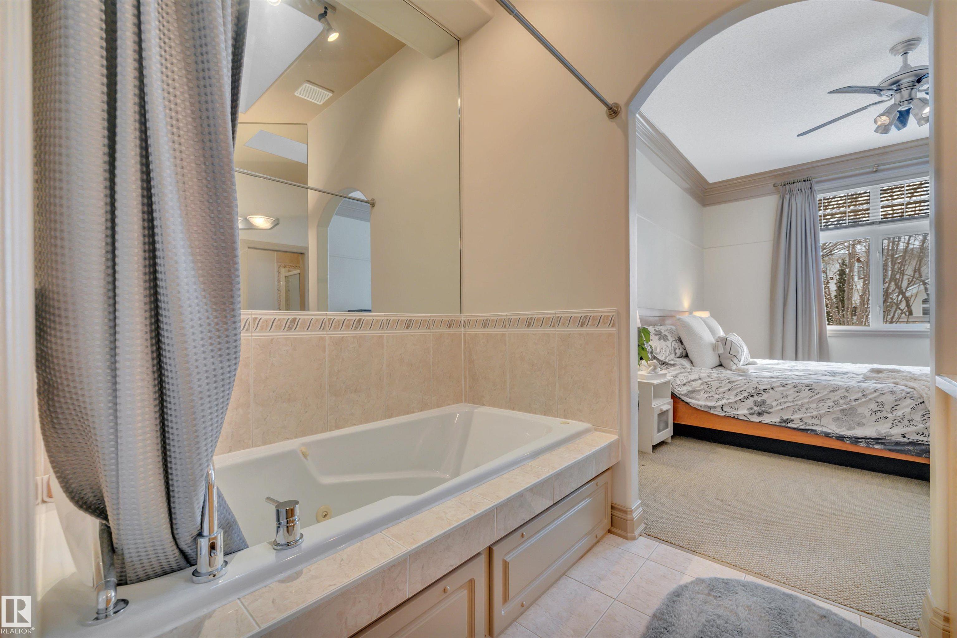 Photo 23 at 11523 15 Avenue NW, Twin Brooks, Edmonton