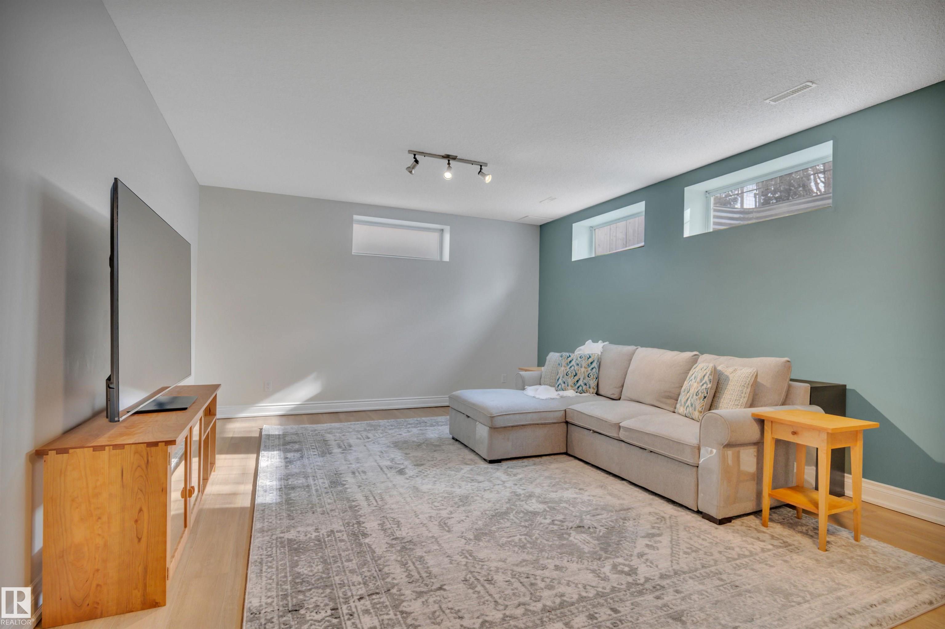 Photo 31 at 11523 15 Avenue NW, Twin Brooks, Edmonton