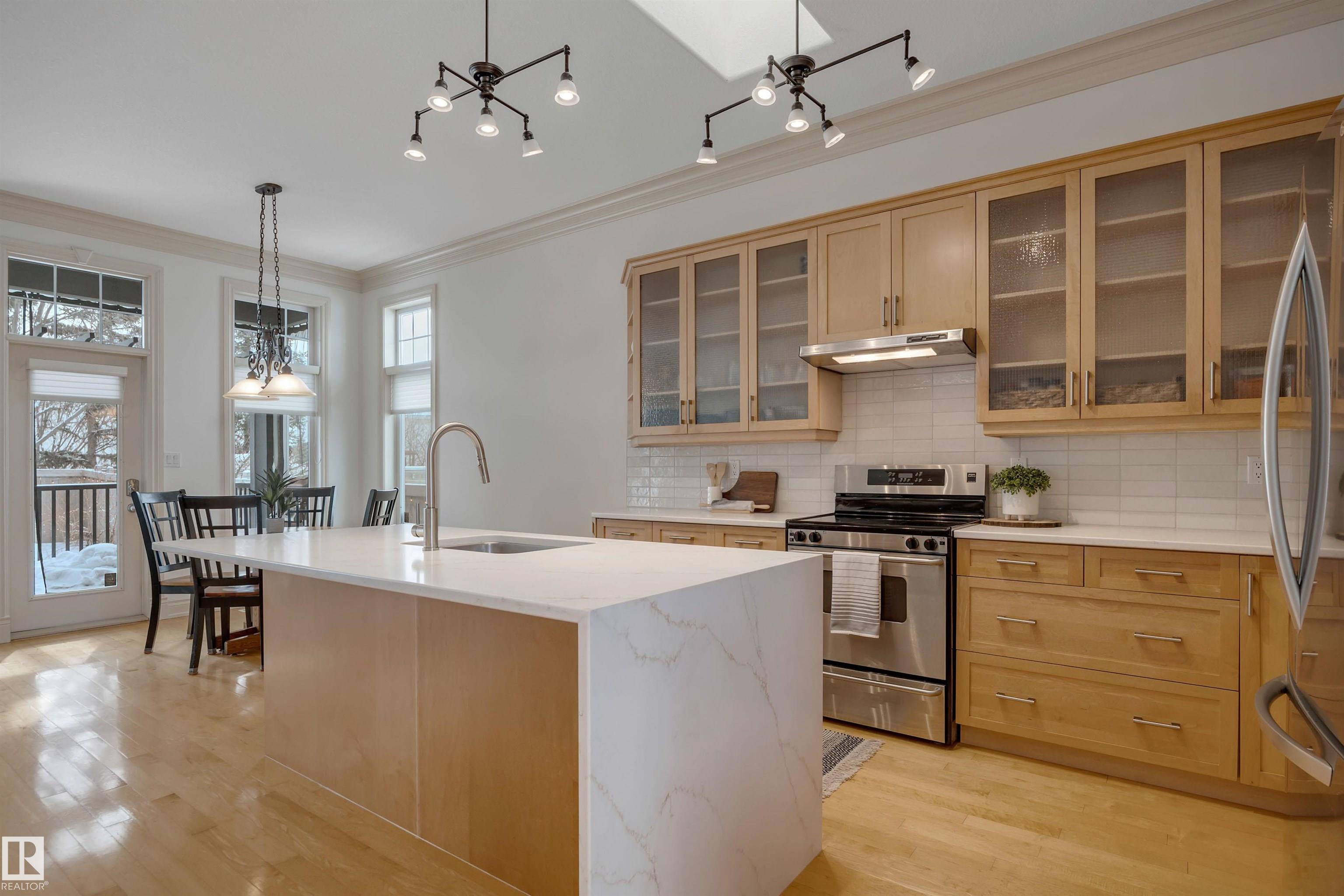 Photo 7 at 11523 15 Avenue NW, Twin Brooks, Edmonton