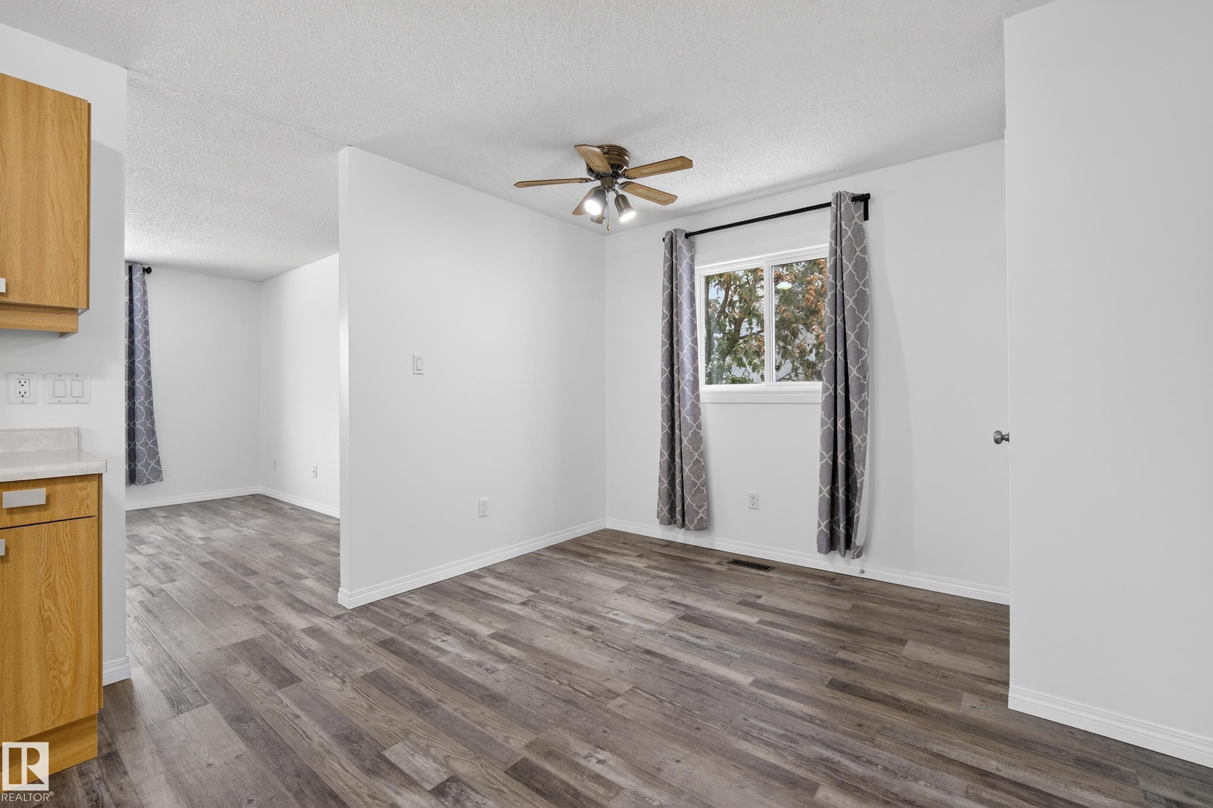 Photo 11 at 18716 57 Avenue NW, Jamieson Place, Edmonton