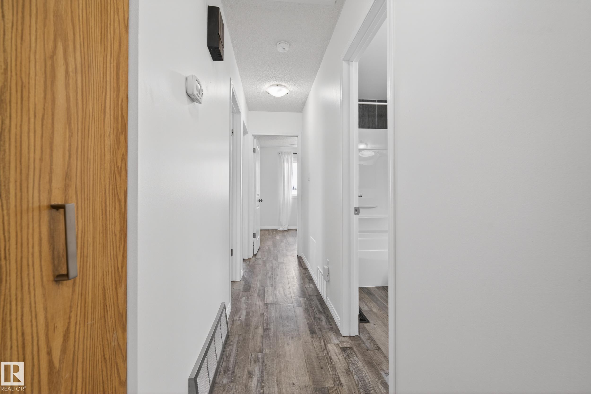 Photo 12 at 18716 57 Avenue NW, Jamieson Place, Edmonton