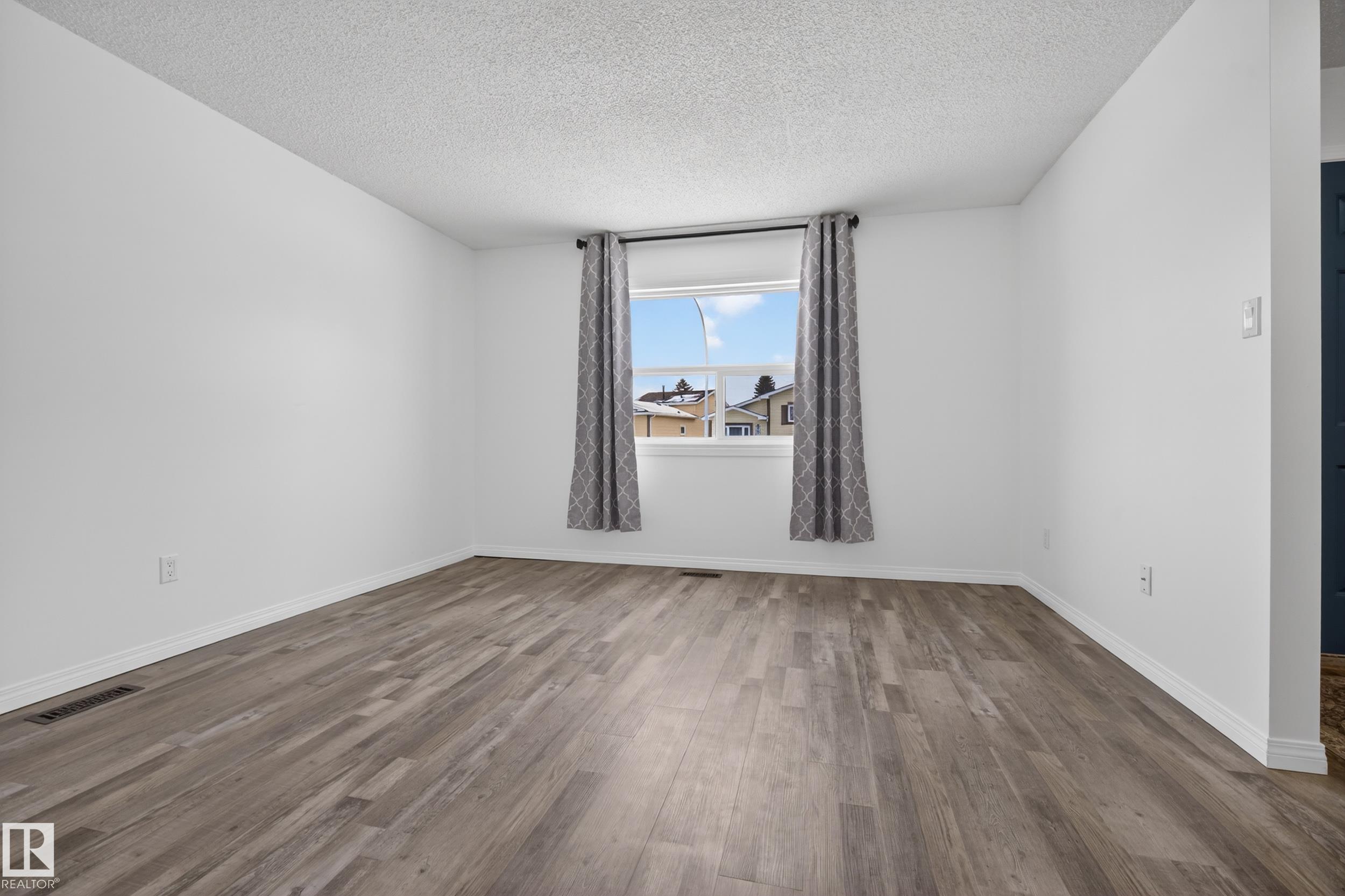 18716 57 Avenue NW, Jamieson Place, Edmonton