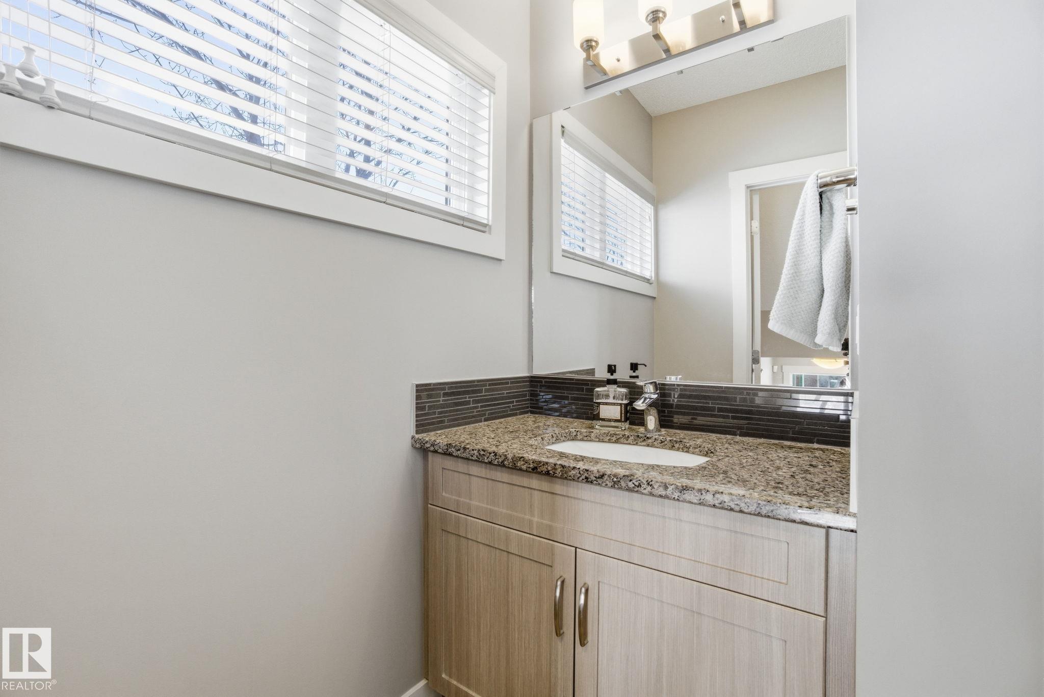 Photo 21 at 4 - 2121 Haddow Drive NW, Haddow, Edmonton