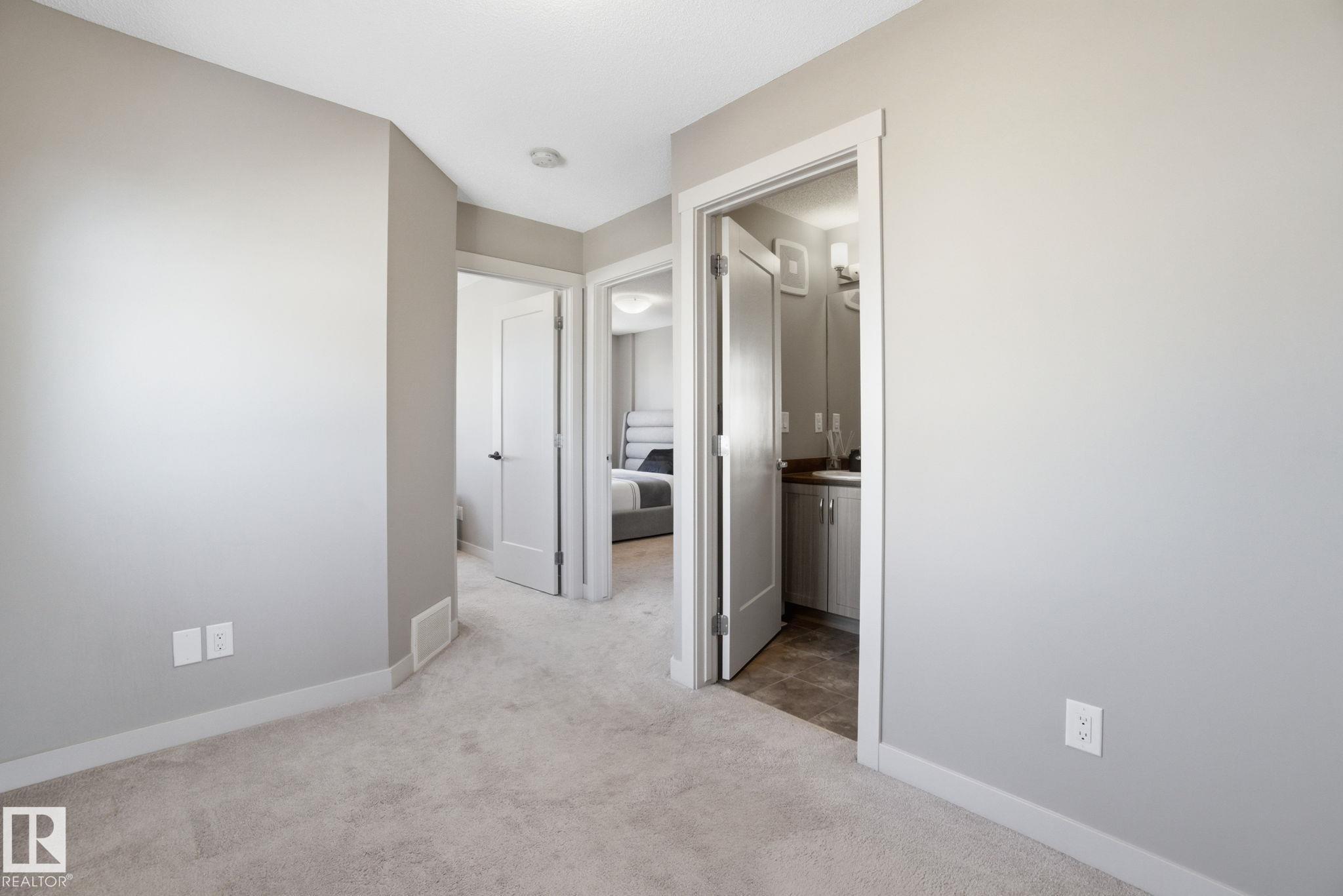 Photo 23 at 4 - 2121 Haddow Drive NW, Haddow, Edmonton