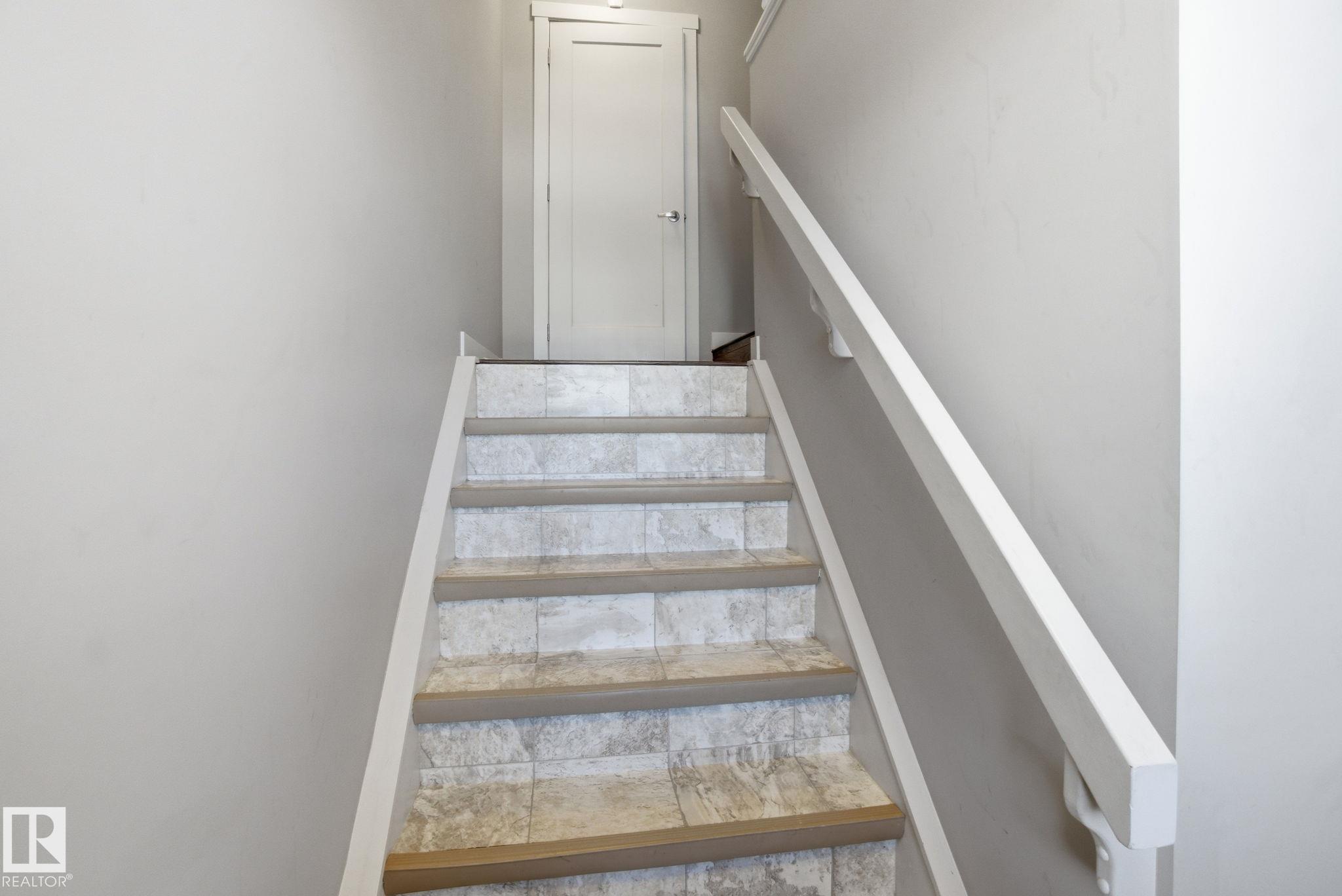 Photo 9 at 4 - 2121 Haddow Drive NW, Haddow, Edmonton