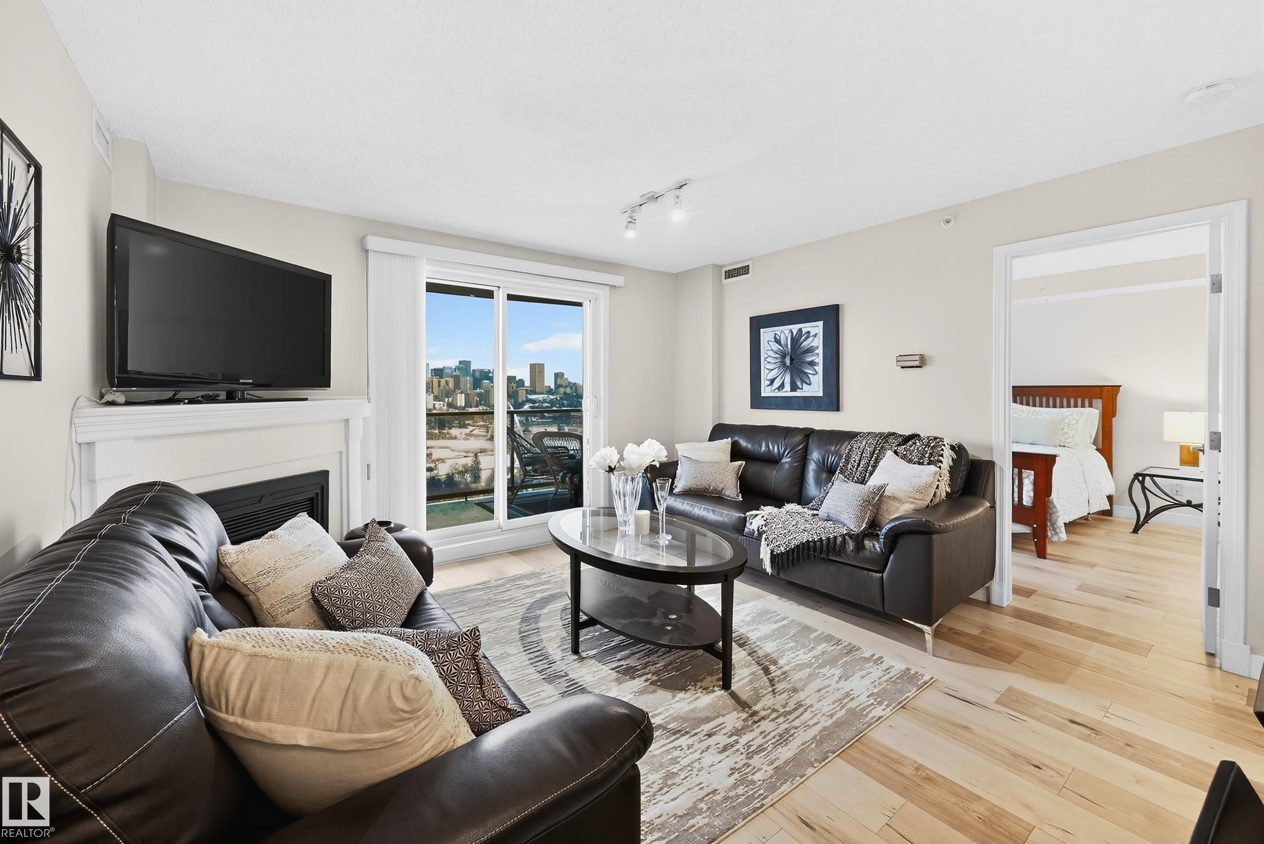 Photo 18 at 703 - 10649 Saskatchewan Drive NW, Strathcona, Edmonton