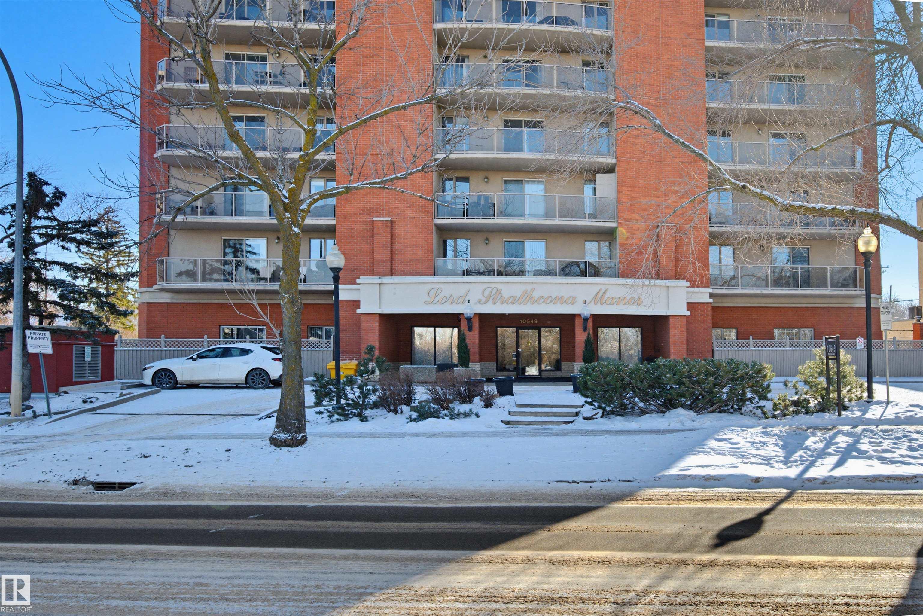 Photo 6 at 703 - 10649 Saskatchewan Drive NW, Strathcona, Edmonton