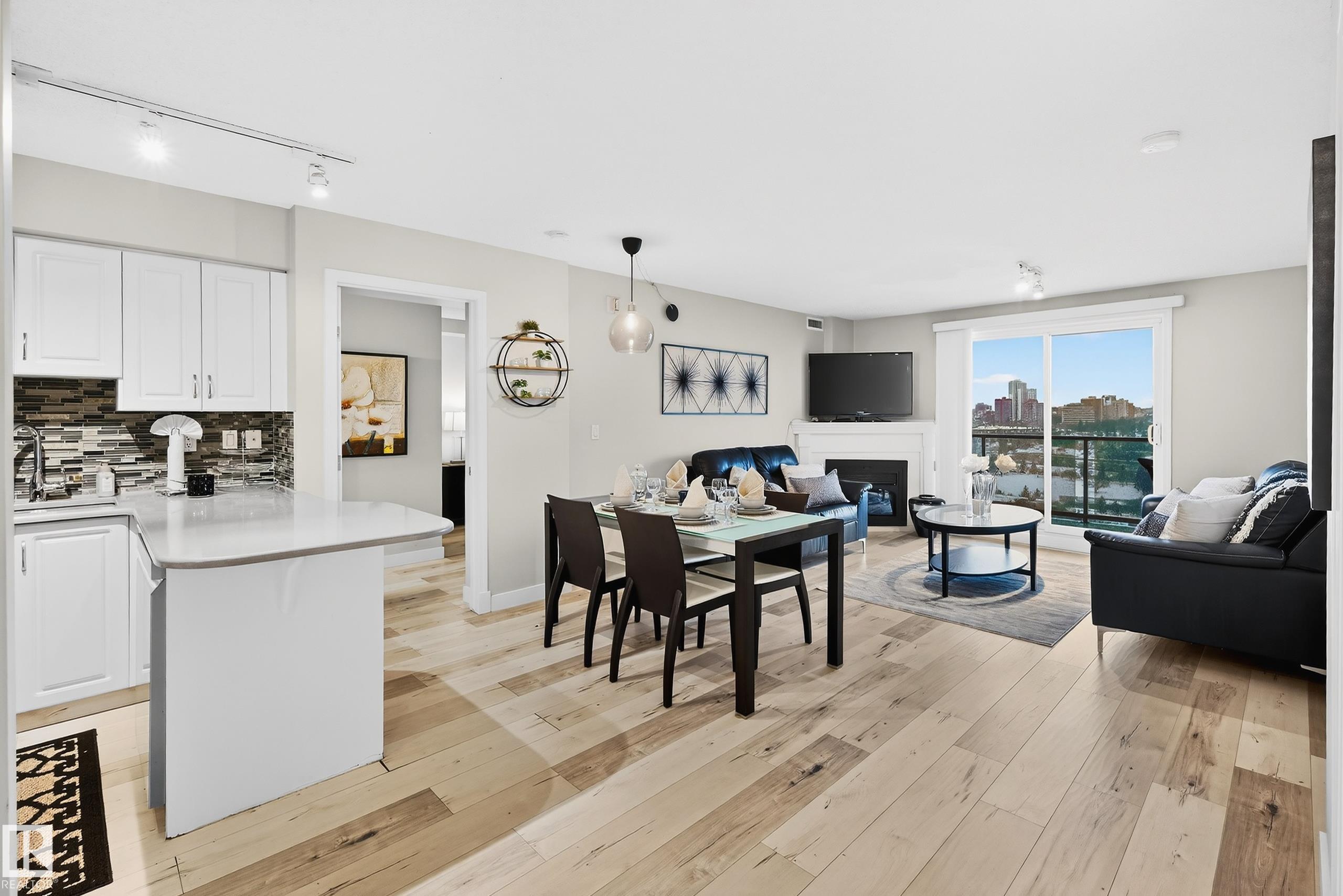 Photo 10 at 703 - 10649 Saskatchewan Drive NW, Strathcona, Edmonton