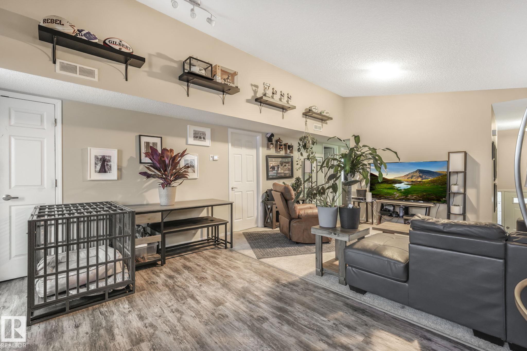 Photo 11 at 163/164 - 142 Selkirk Place, Suntree, Leduc