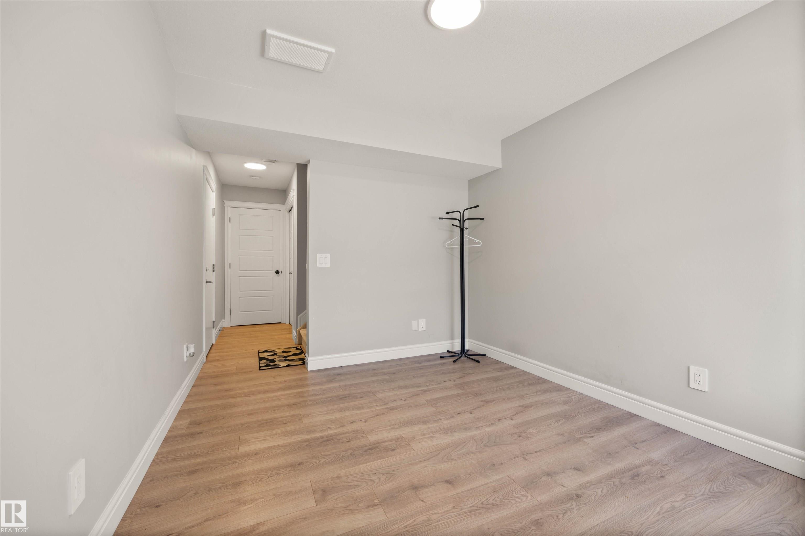 7828 Koruluk Link SW, Keswick, Edmonton