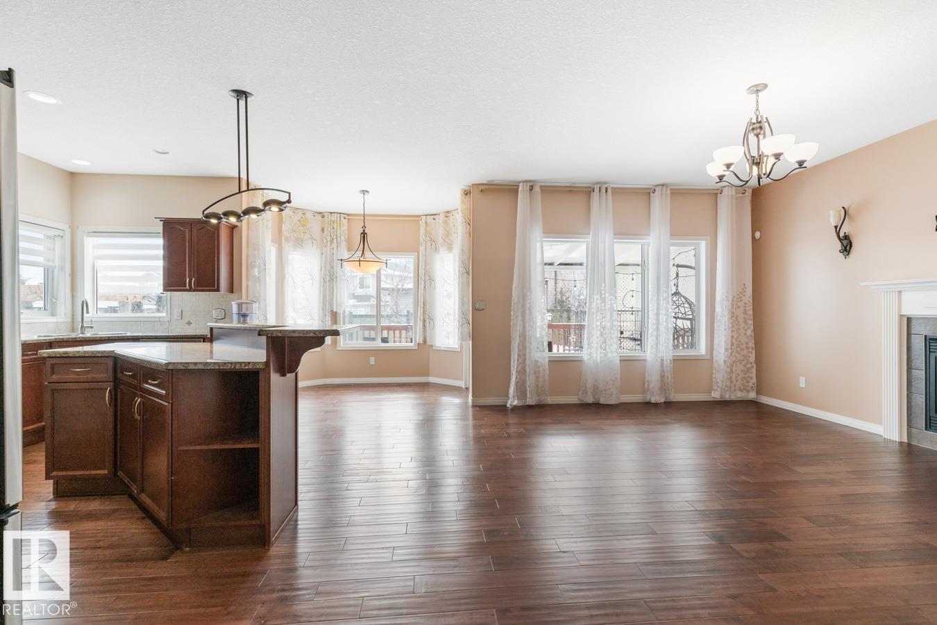 Photo 6 at 20515 91 Avenue NW, Suder Greens, Edmonton