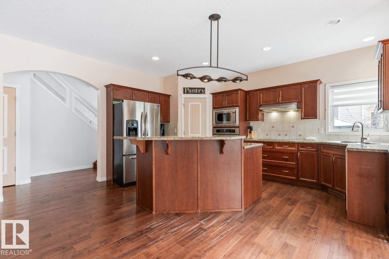 Photo 9 at 20515 91 Avenue NW, Suder Greens, Edmonton