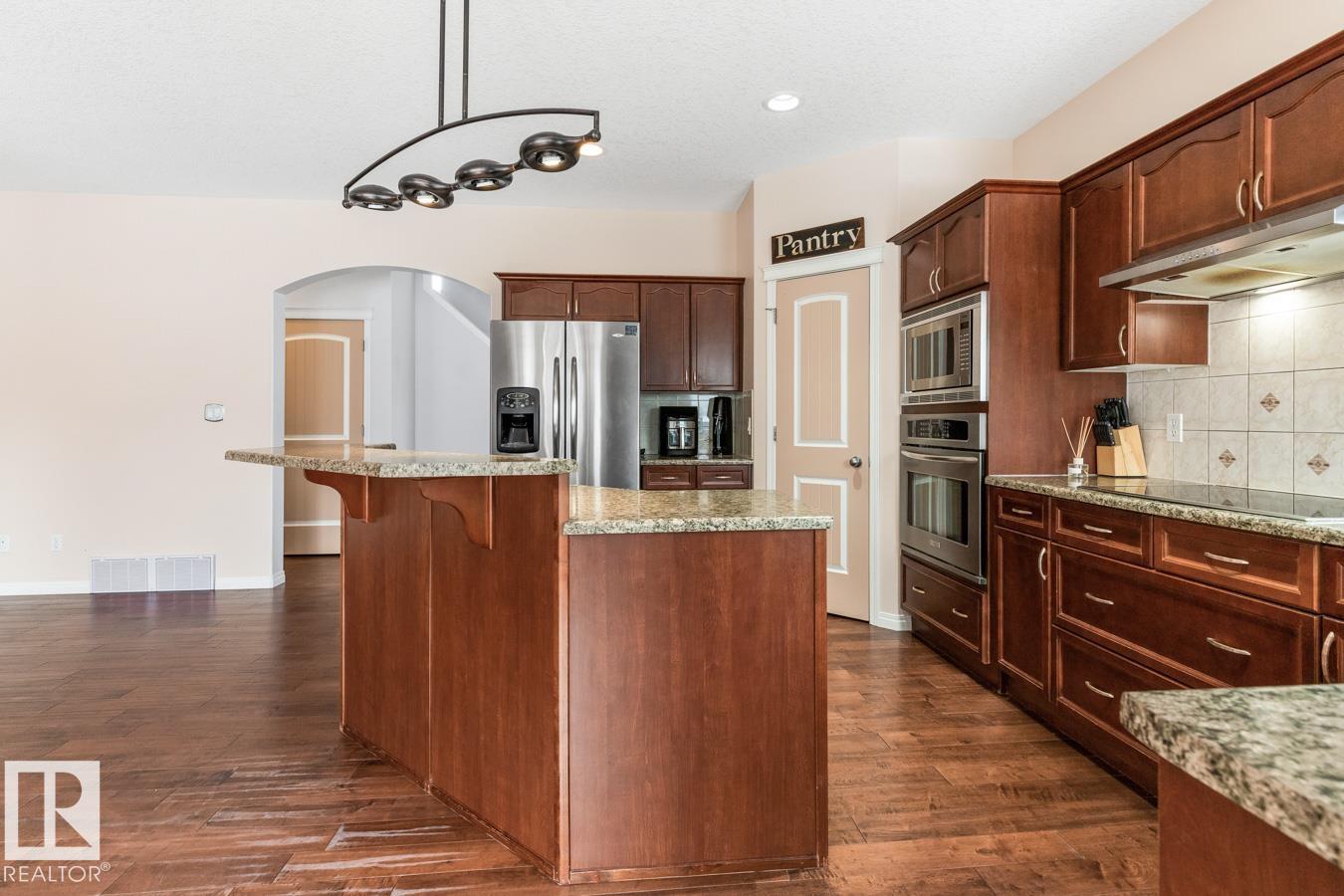 Photo 10 at 20515 91 Avenue NW, Suder Greens, Edmonton