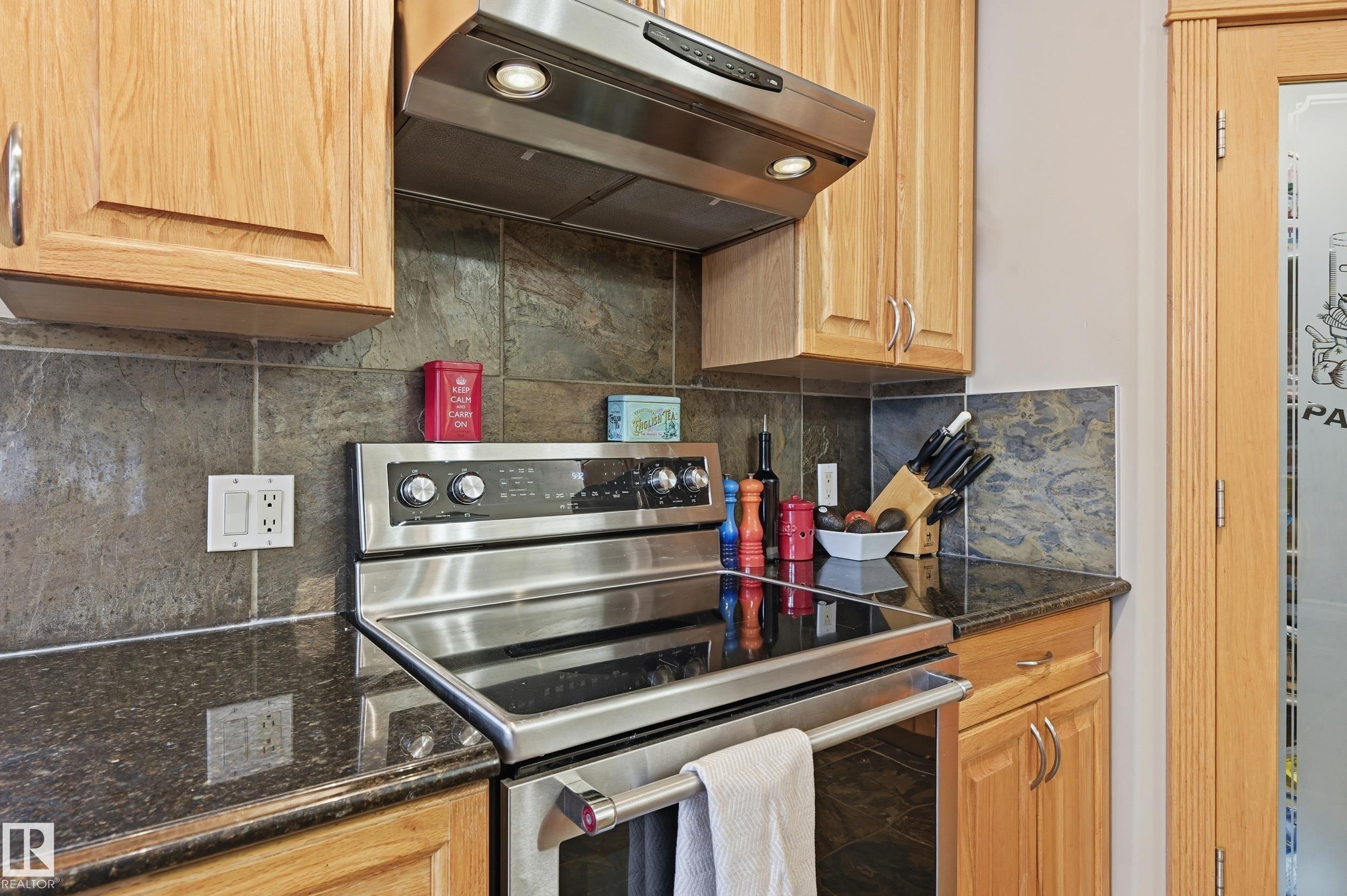 Photo 11 at 11024 177 Avenue NW, Chambery, Edmonton