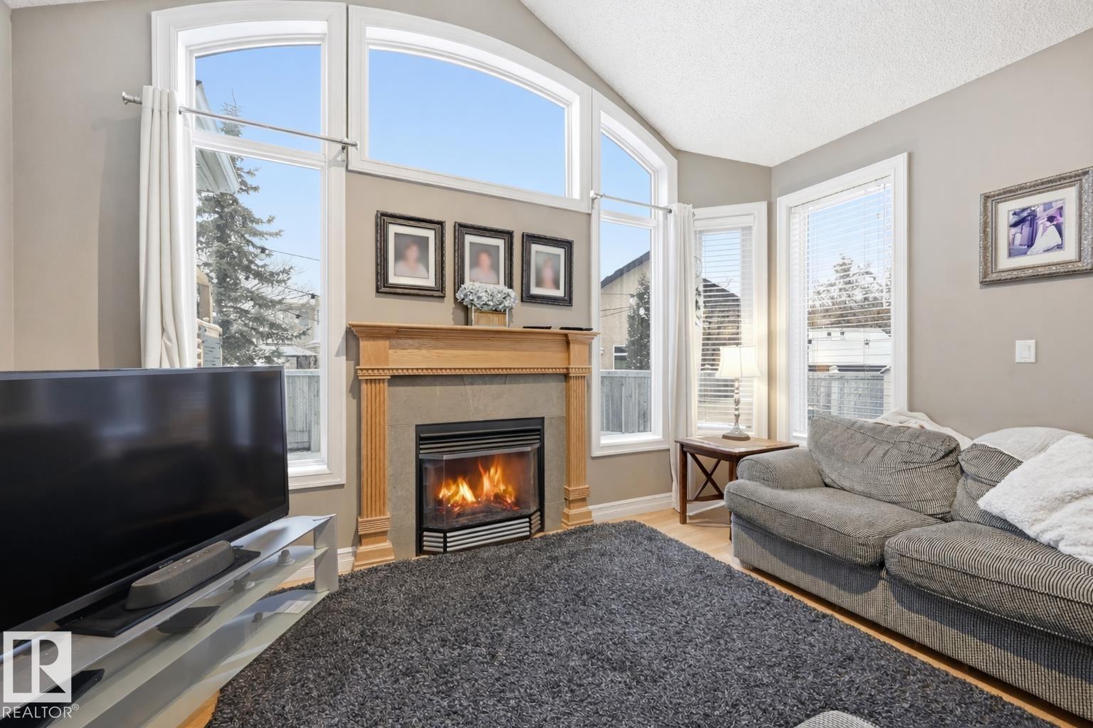 Photo 17 at 11024 177 Avenue NW, Chambery, Edmonton
