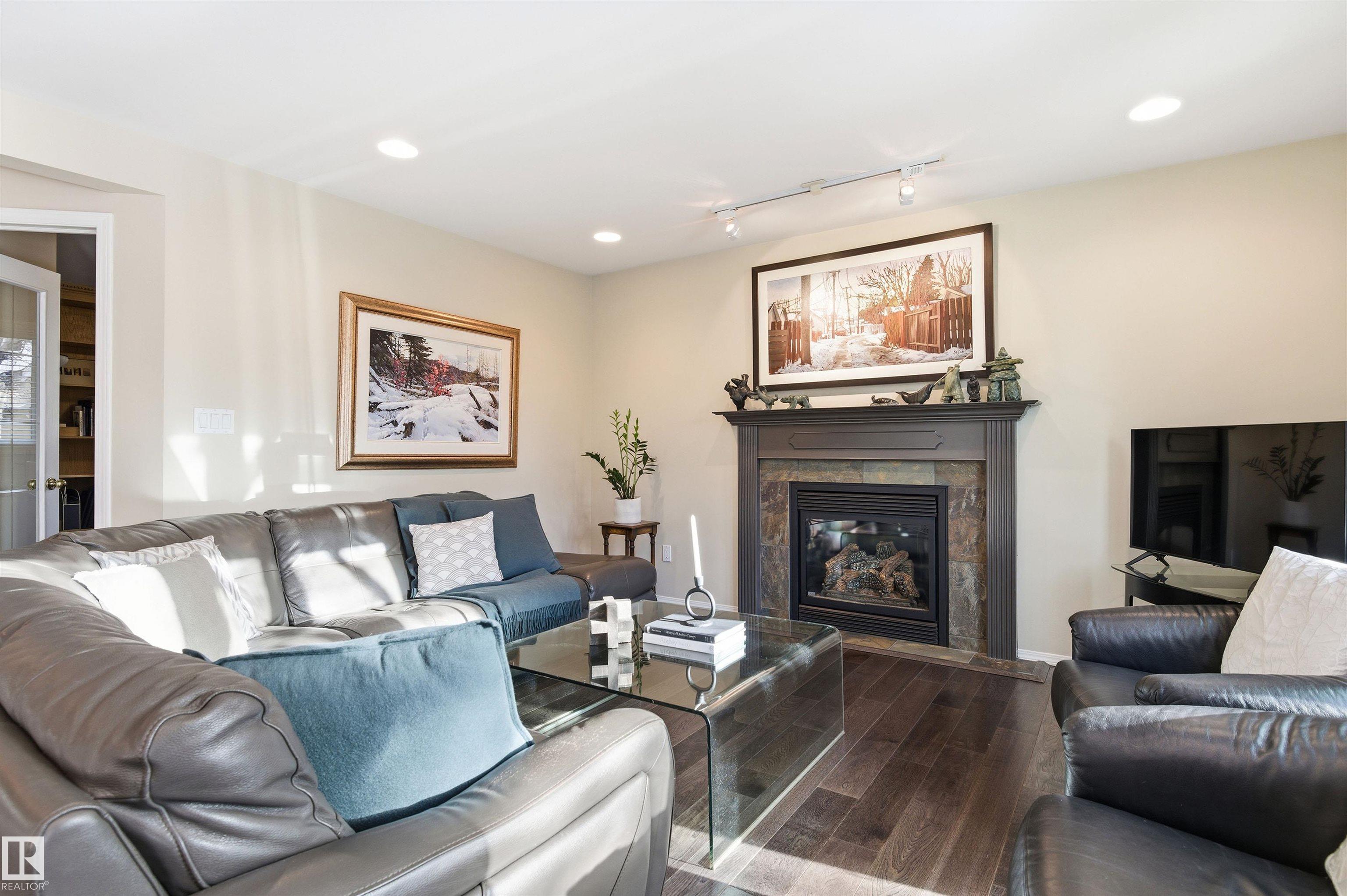 Photo 14 at 8223 93a Avenue NW, Holyrood, Edmonton