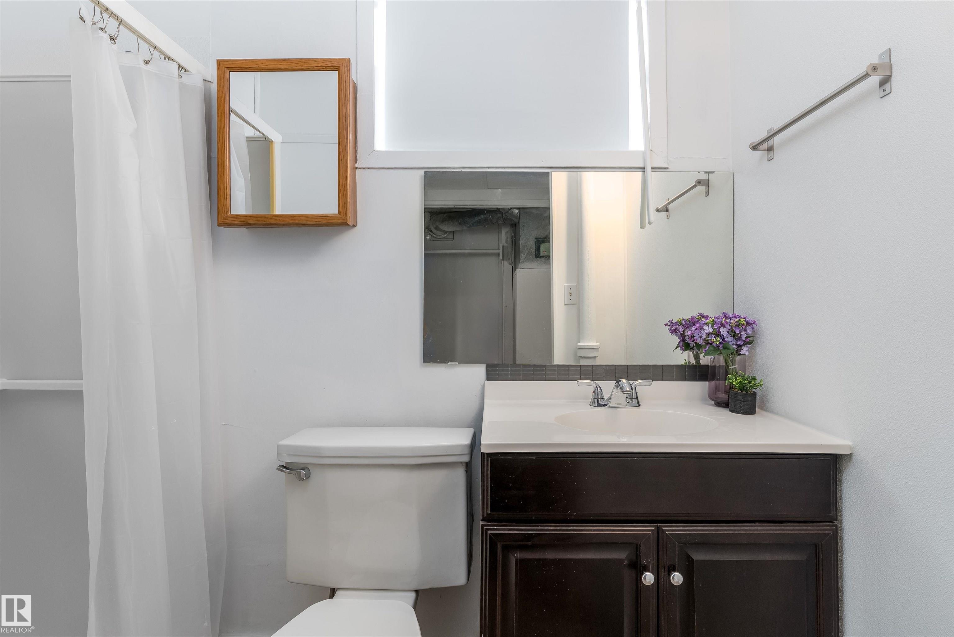 Photo 14 at 8971 81 Avenue NW, King Edward Park, Edmonton