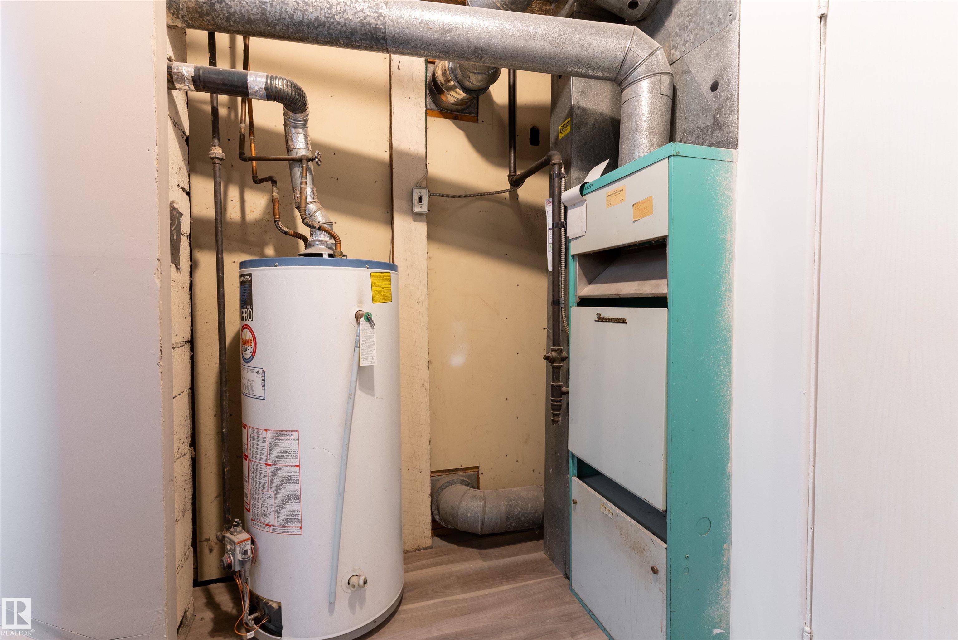 Photo 24 at 8971 81 Avenue NW, King Edward Park, Edmonton