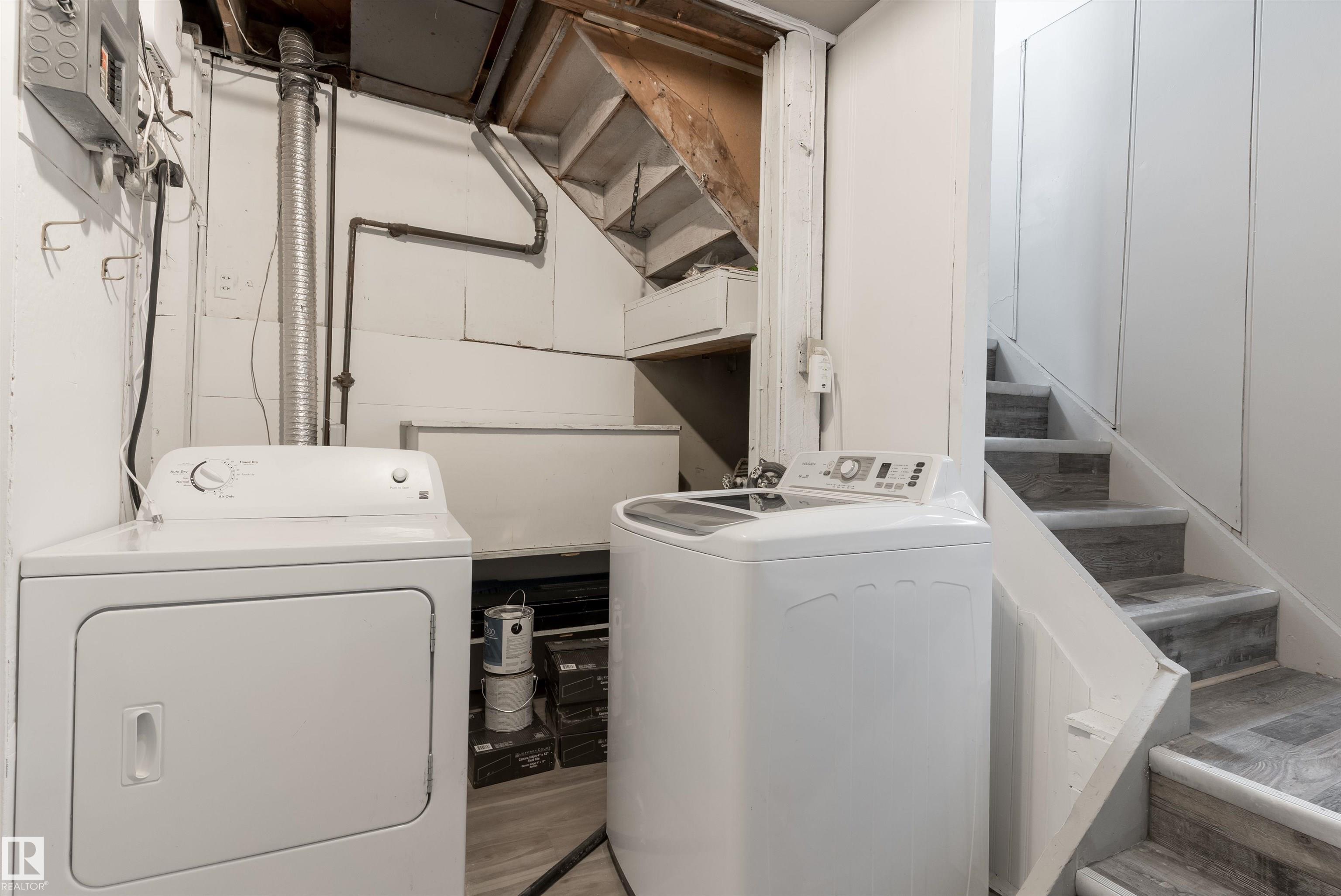 Photo 25 at 8971 81 Avenue NW, King Edward Park, Edmonton