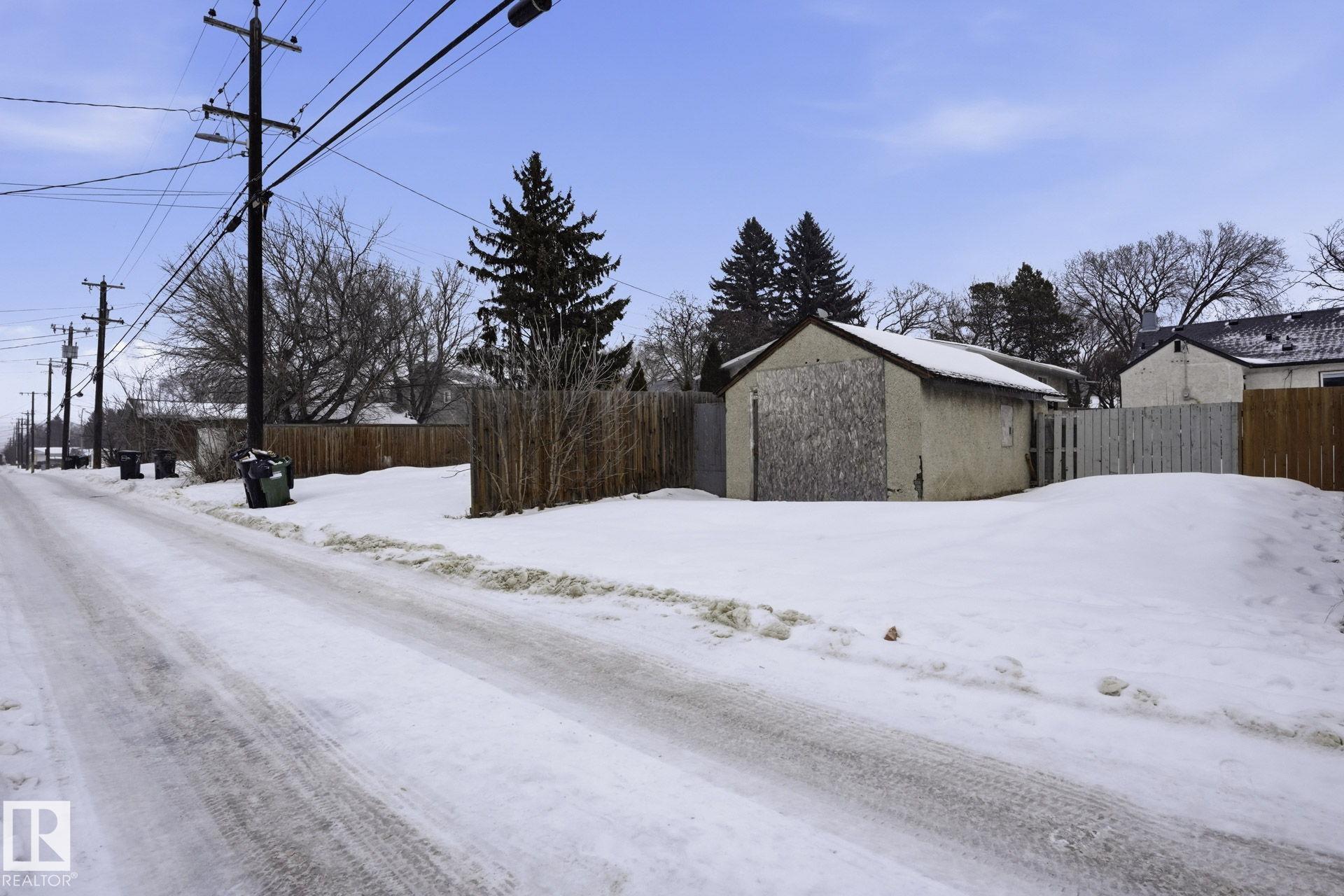 Photo 31 at 12116 81 Street NW, Eastwood, Edmonton