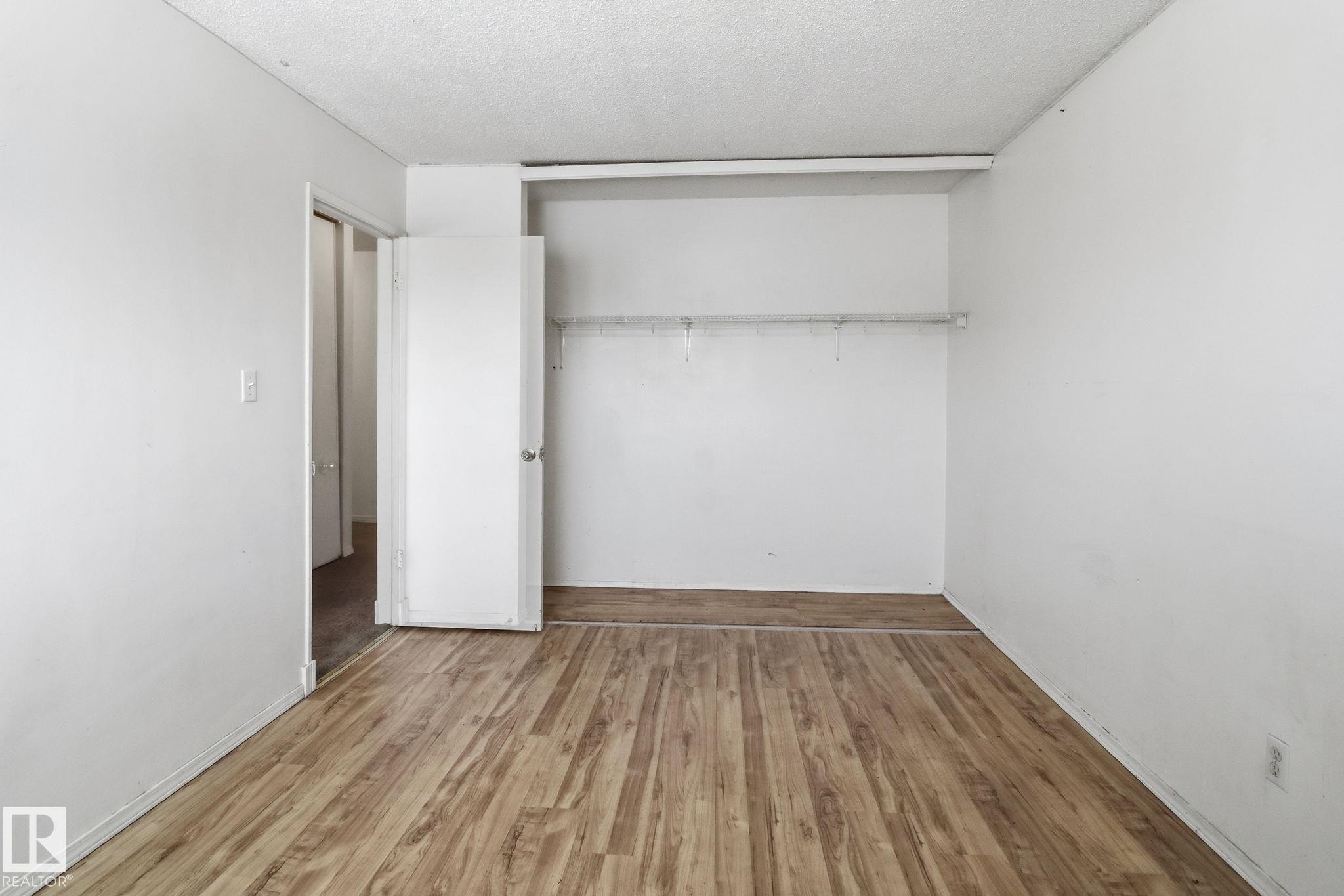 Photo 13 at 125 Marlborough Place NW, Ormsby Place, Edmonton