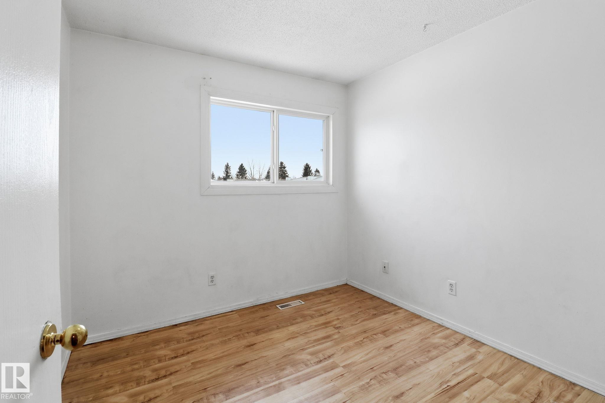 Photo 18 at 125 Marlborough Place NW, Ormsby Place, Edmonton