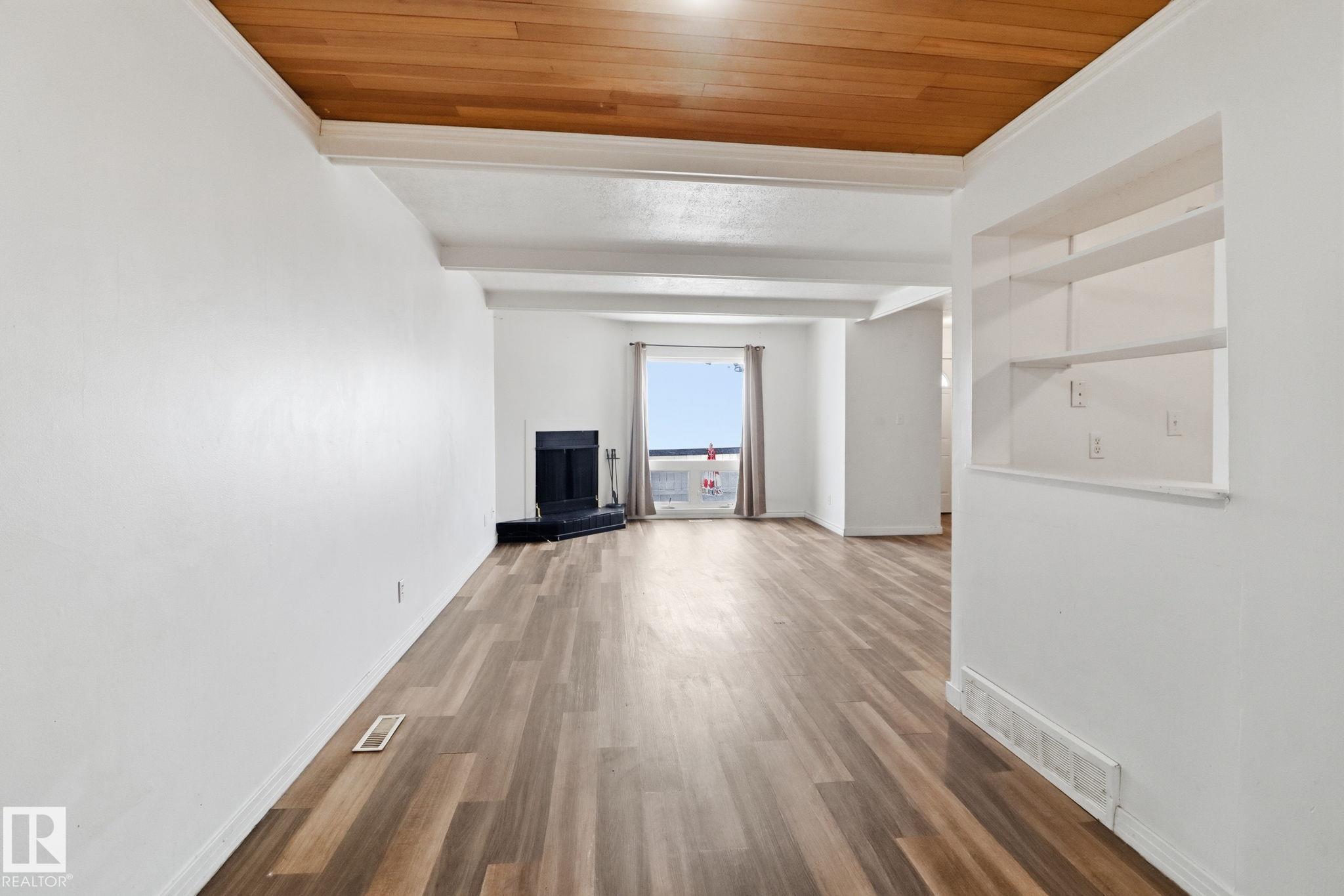 Photo 7 at 125 Marlborough Place NW, Ormsby Place, Edmonton