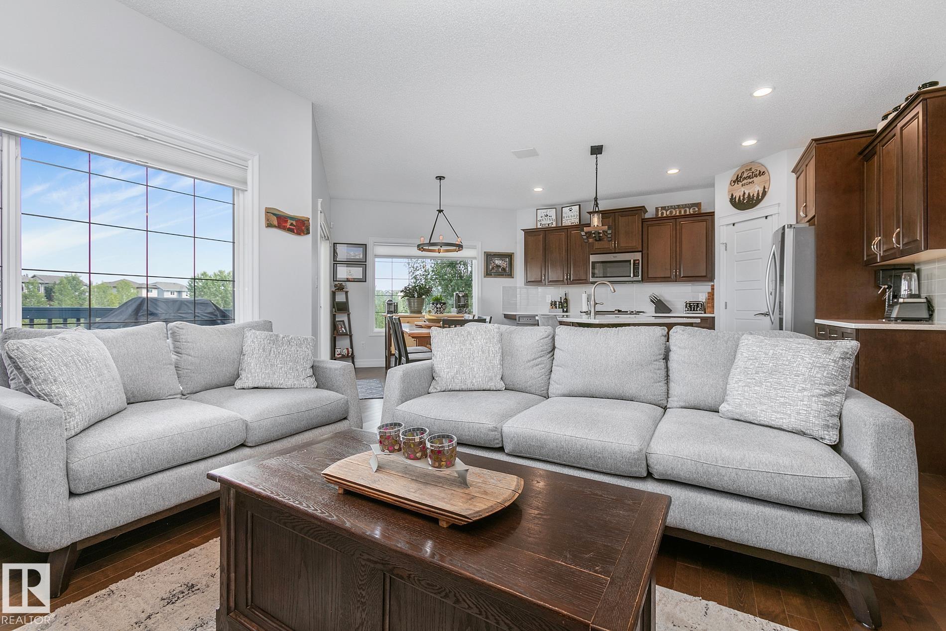 Photo 11 at 17 Sweetberry Cove, Suntree, Leduc