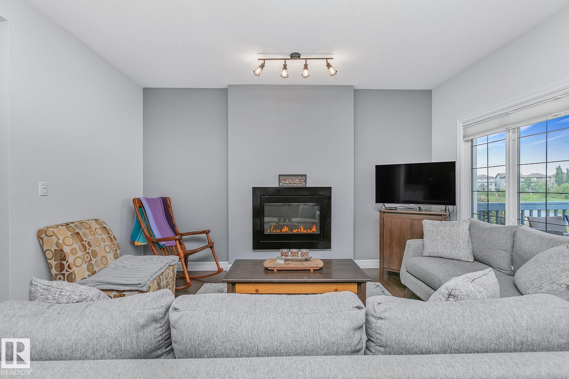 Photo 12 at 17 Sweetberry Cove, Suntree, Leduc