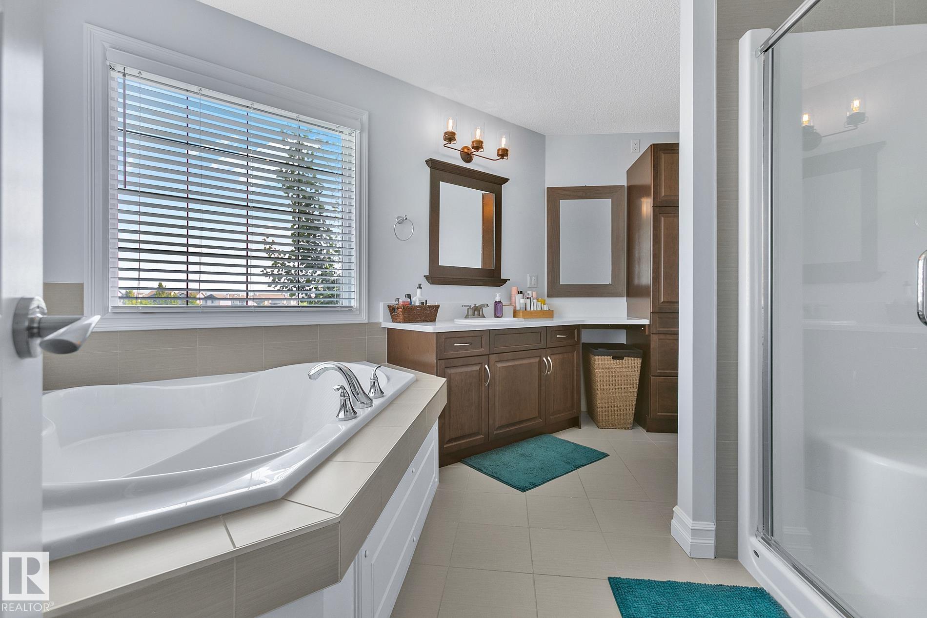 Photo 27 at 17 Sweetberry Cove, Suntree, Leduc