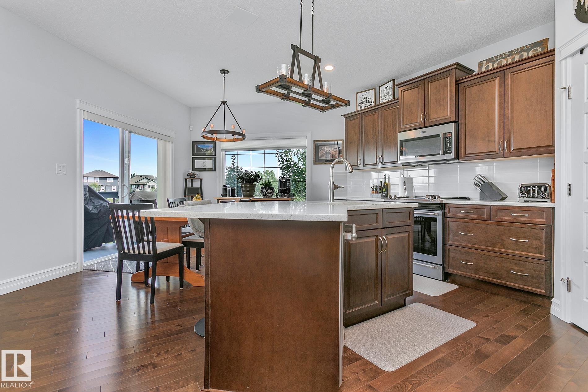 Photo 7 at 17 Sweetberry Cove, Suntree, Leduc