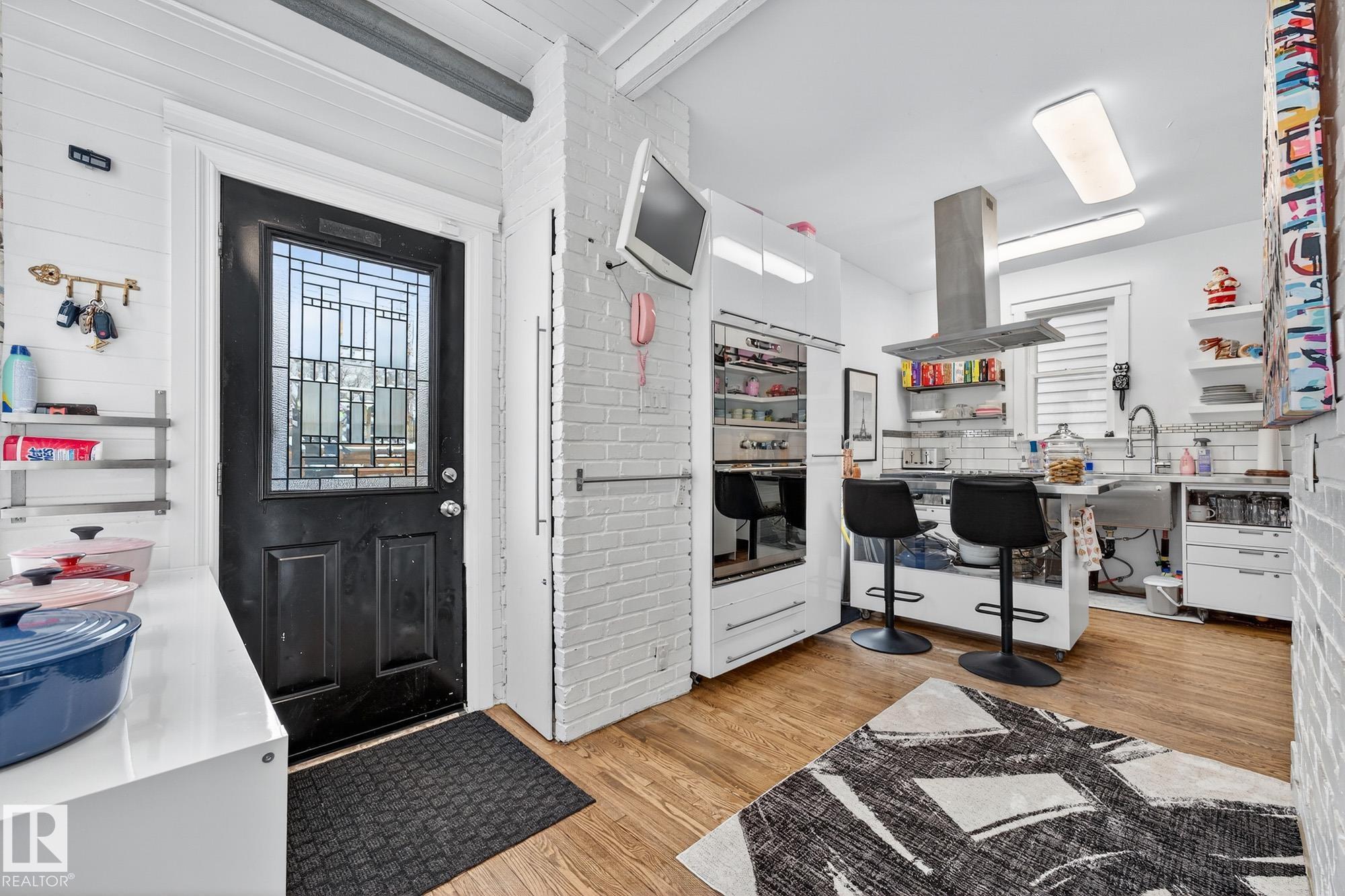 Photo 22 at 10523 127 Street NW, Westmount, Edmonton