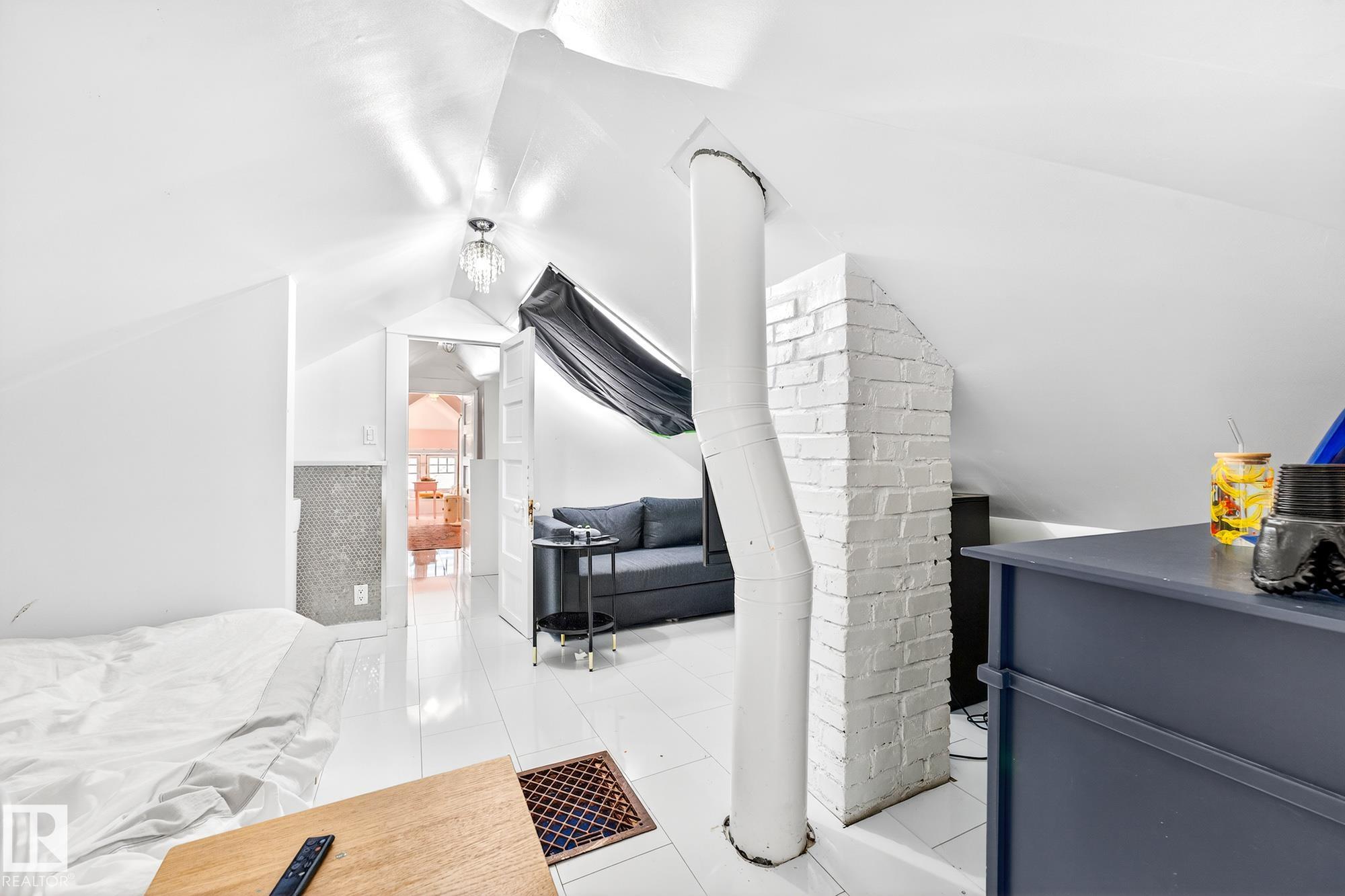 Photo 43 at 10523 127 Street NW, Westmount, Edmonton