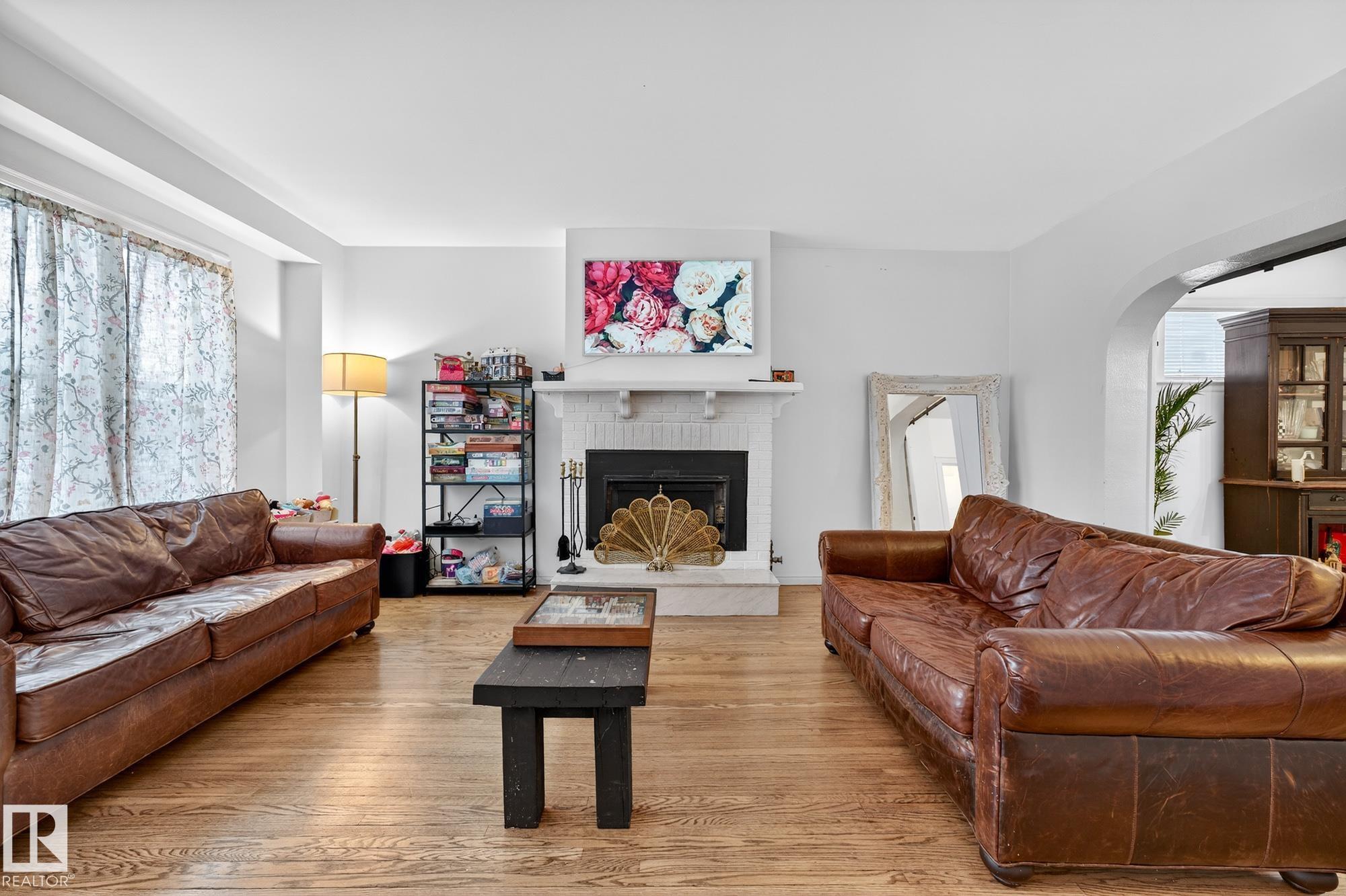 Photo 7 at 10523 127 Street NW, Westmount, Edmonton