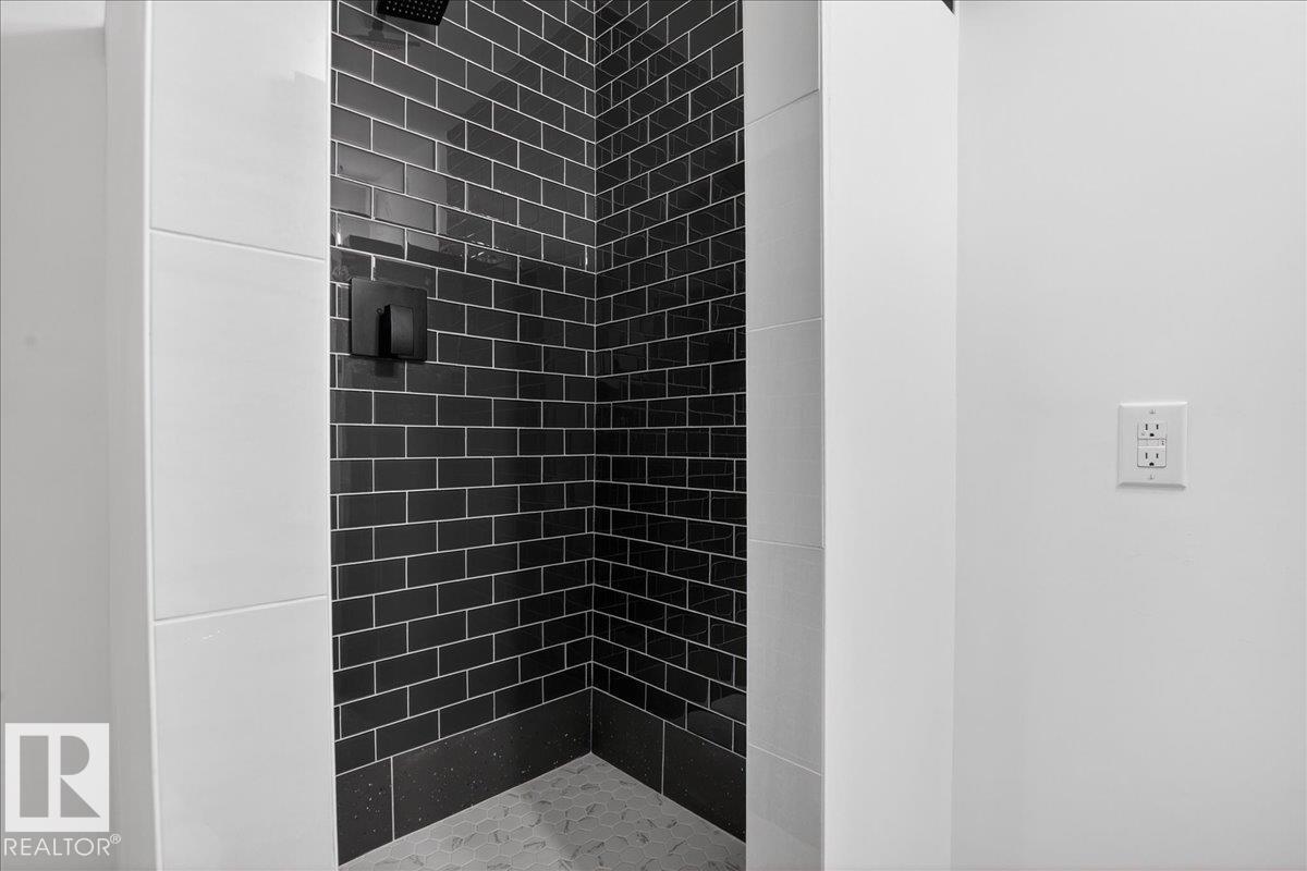 Photo 38 at 6 - 2005 70 Street SW, Summerside, Edmonton