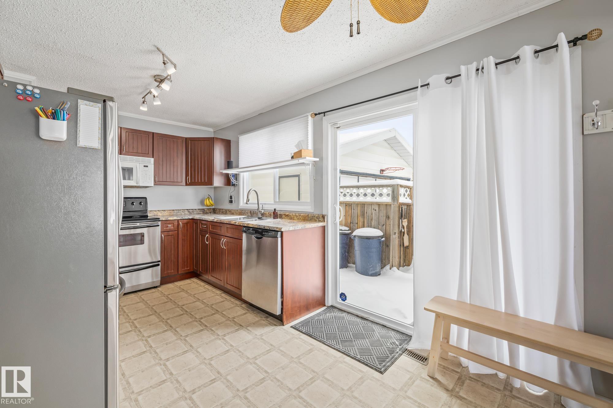 Photo 15 at 9406 99 Avenue, Morinville