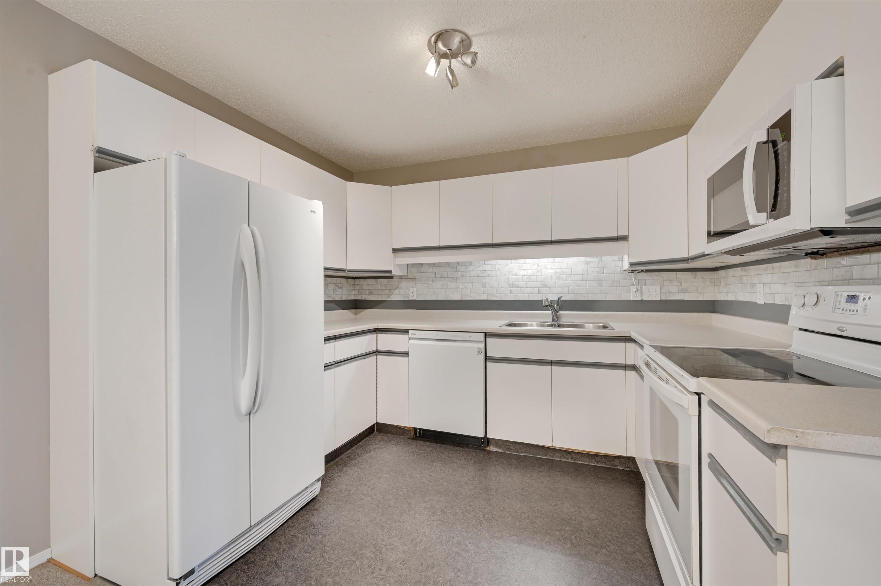 Photo 11 at 303 - 8811 106a Avenue NW, Boyle Street, Edmonton