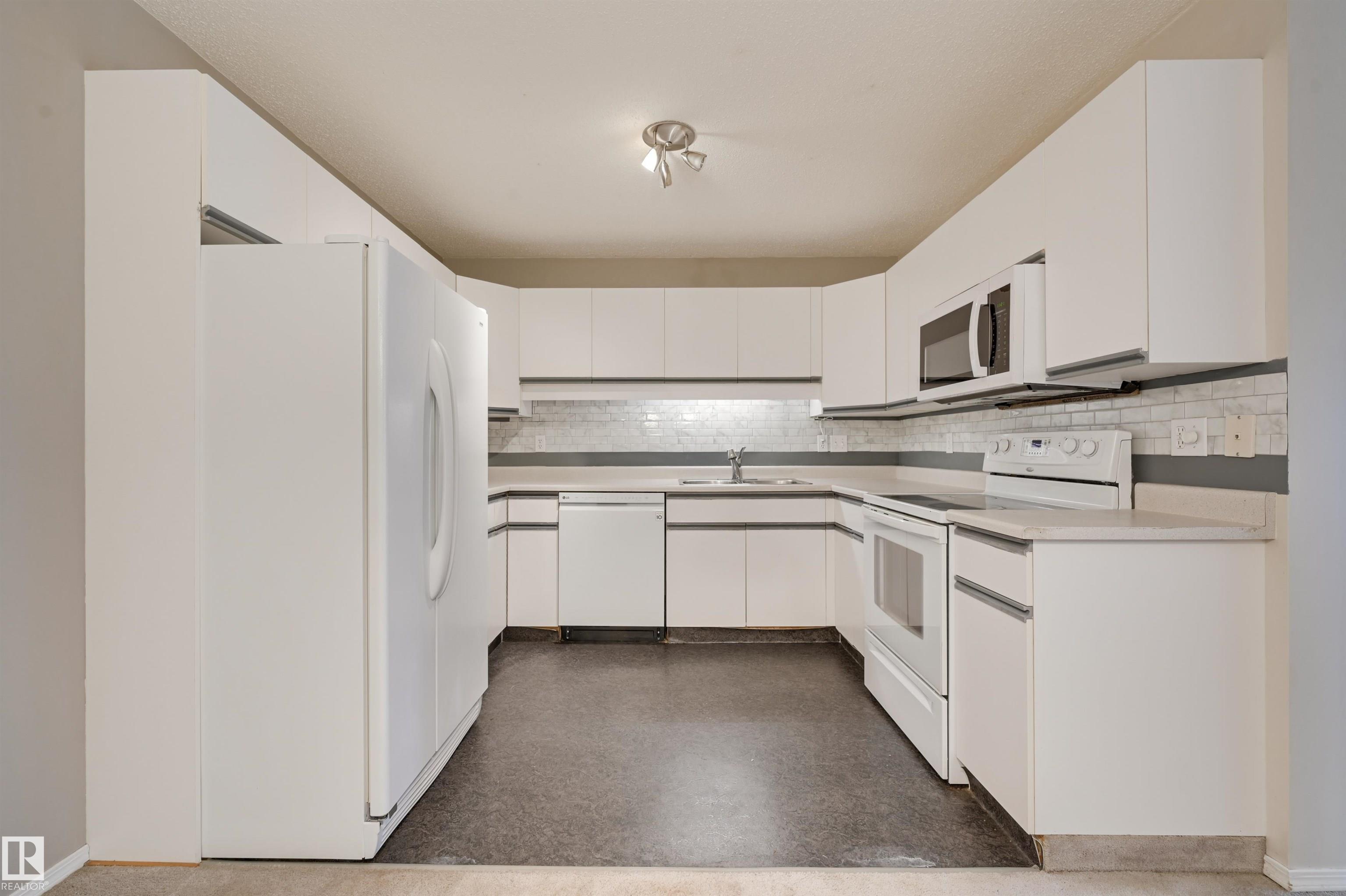 Photo 9 at 303 - 8811 106a Avenue NW, Boyle Street, Edmonton