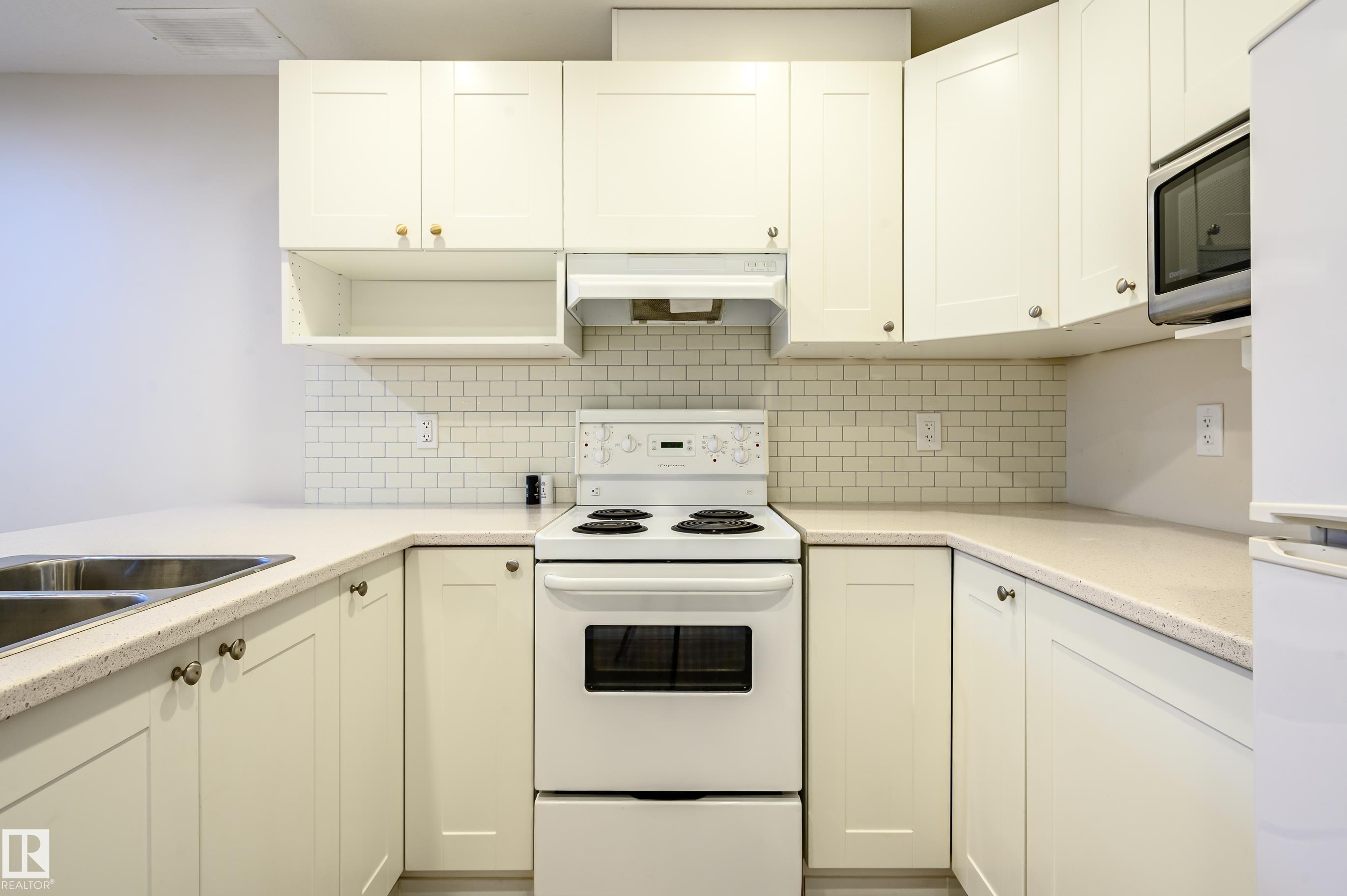 Photo 58 at 11617 93 Street NW, Alberta Avenue, Edmonton