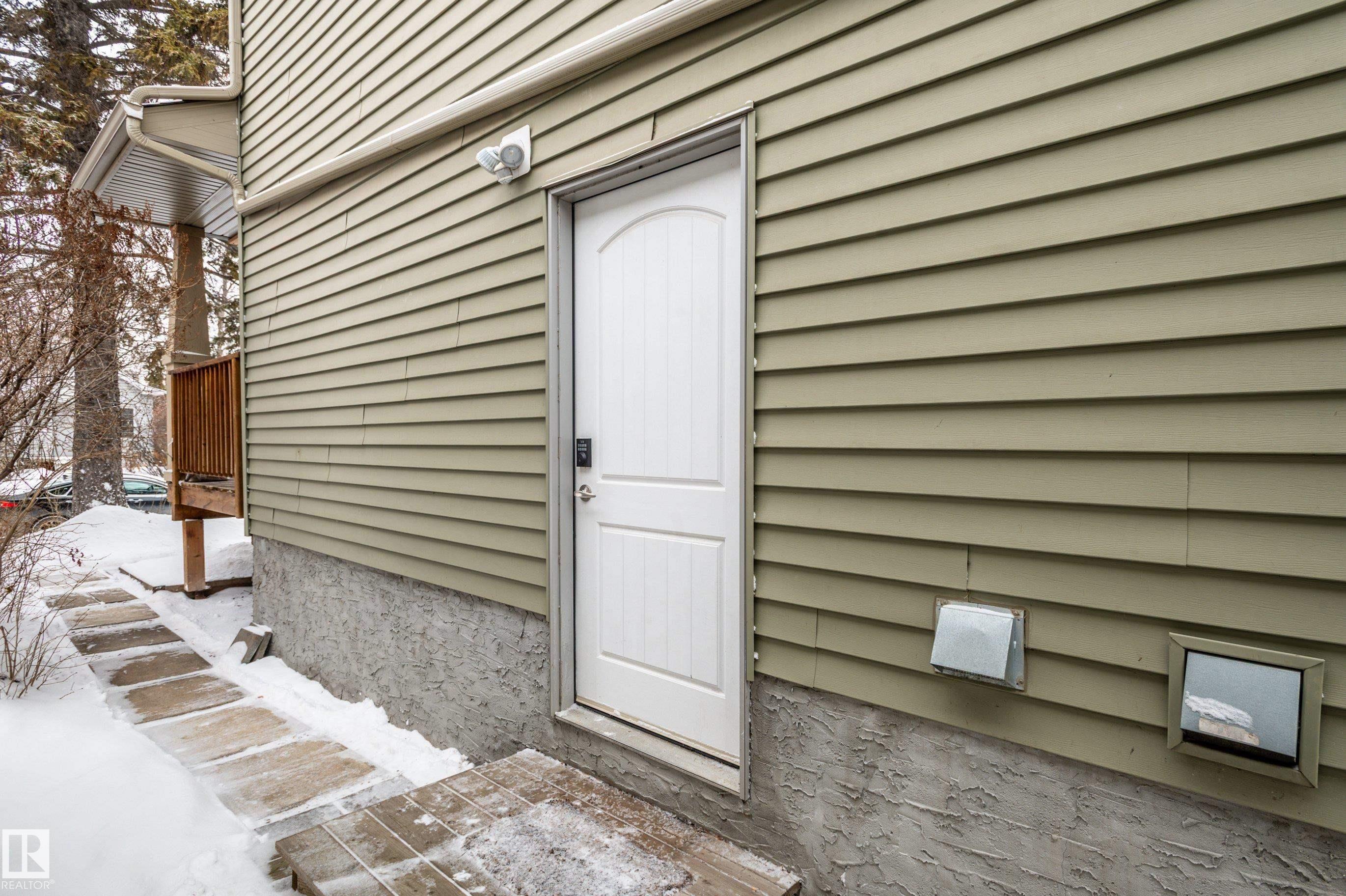 Photo 71 at 11617 93 Street NW, Alberta Avenue, Edmonton