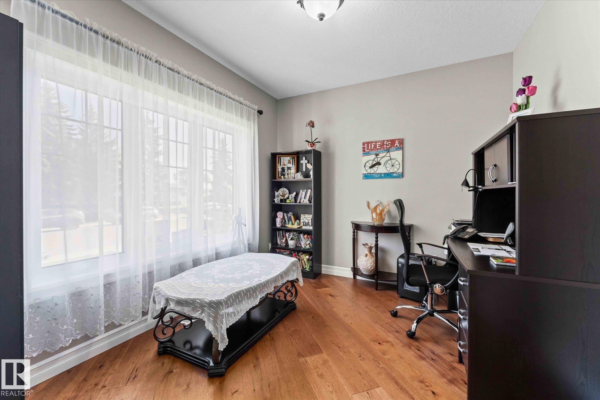 Photo 24 at 10516 158 Street NW, Britannia Youngstown, Edmonton