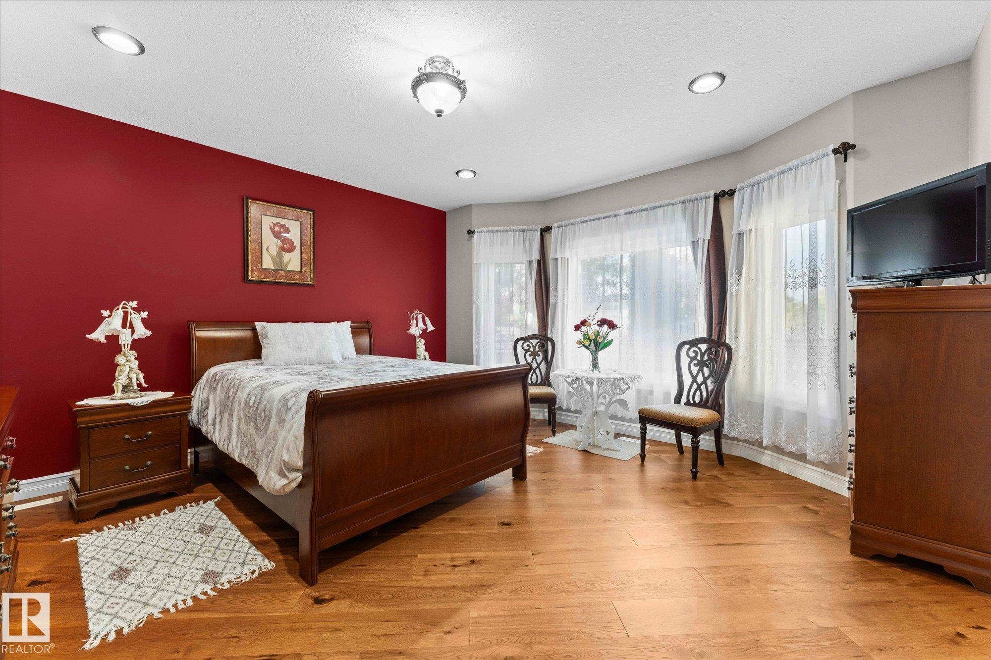 Photo 25 at 10516 158 Street NW, Britannia Youngstown, Edmonton