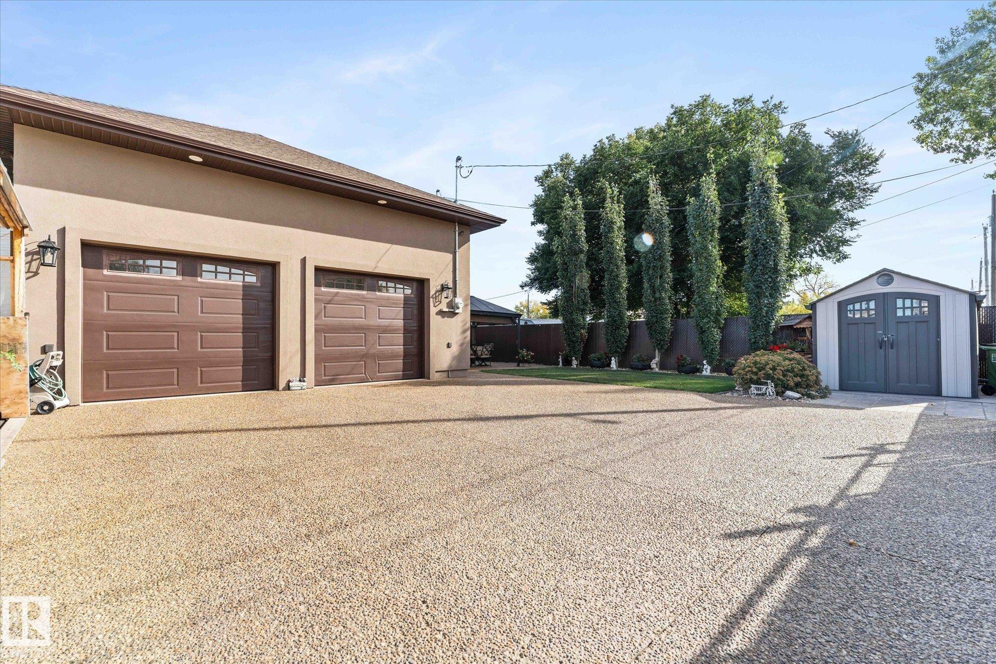 10516 158 Street NW, Britannia Youngstown, Edmonton