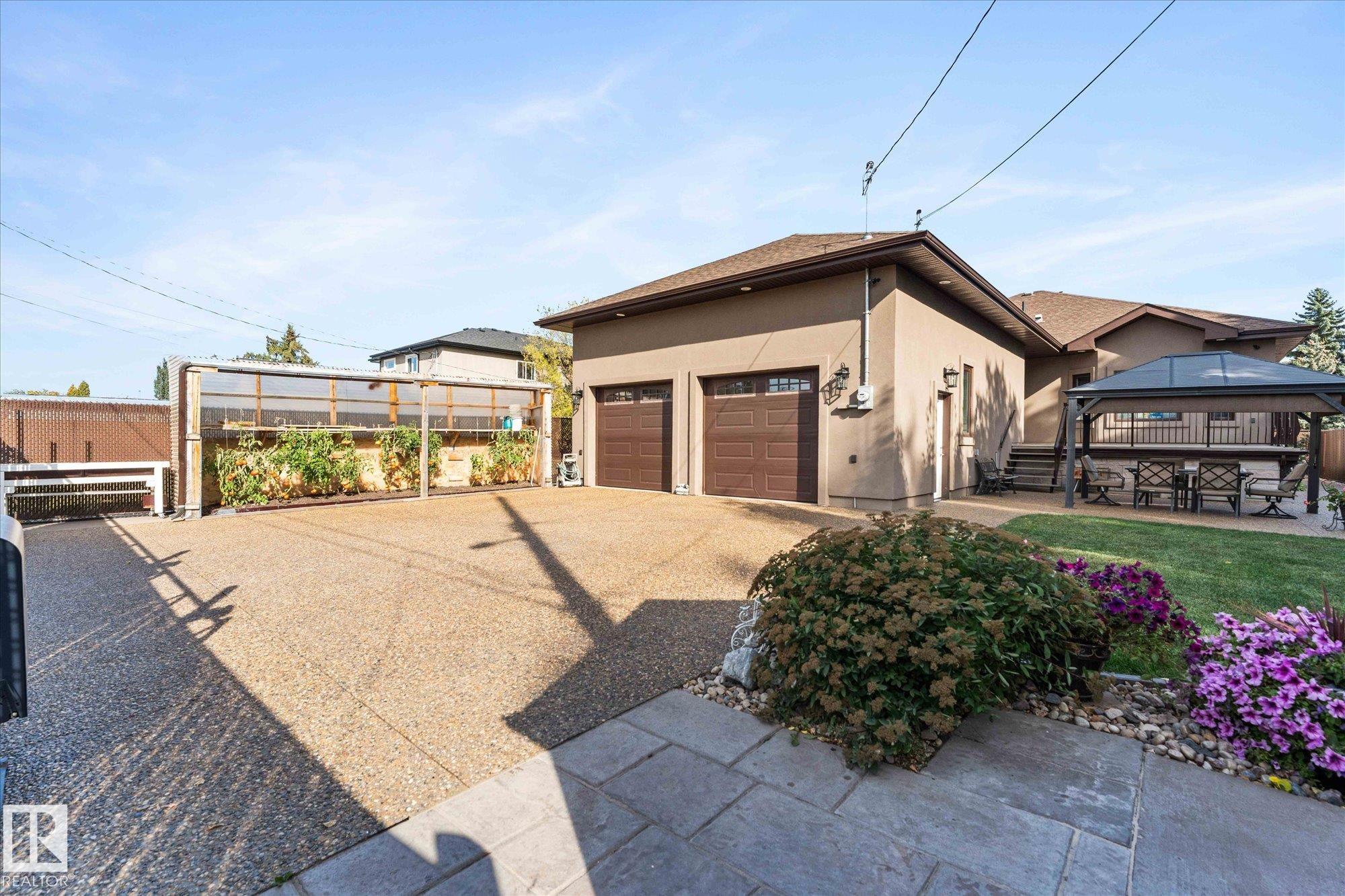 10516 158 Street NW, Britannia Youngstown, Edmonton