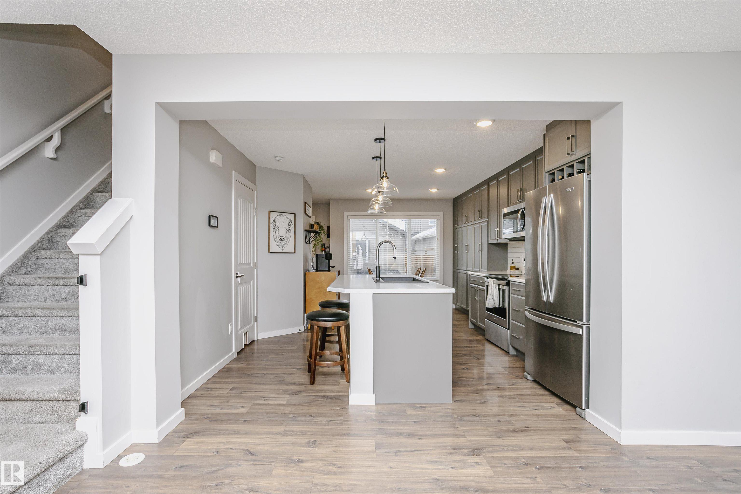 350 Desrochers Boulevard SW, Desrochers Area, Edmonton