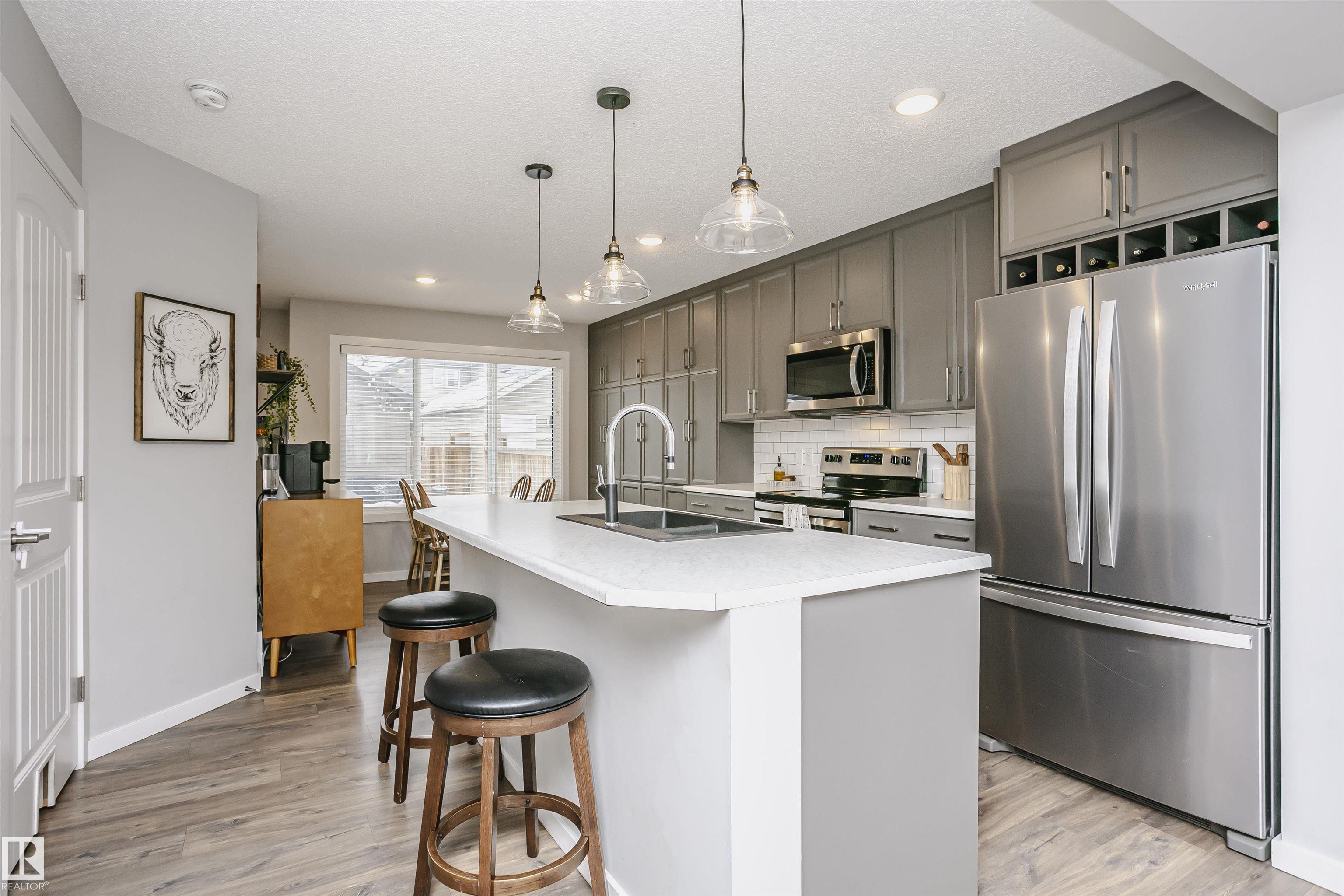 350 Desrochers Boulevard SW, Desrochers Area, Edmonton