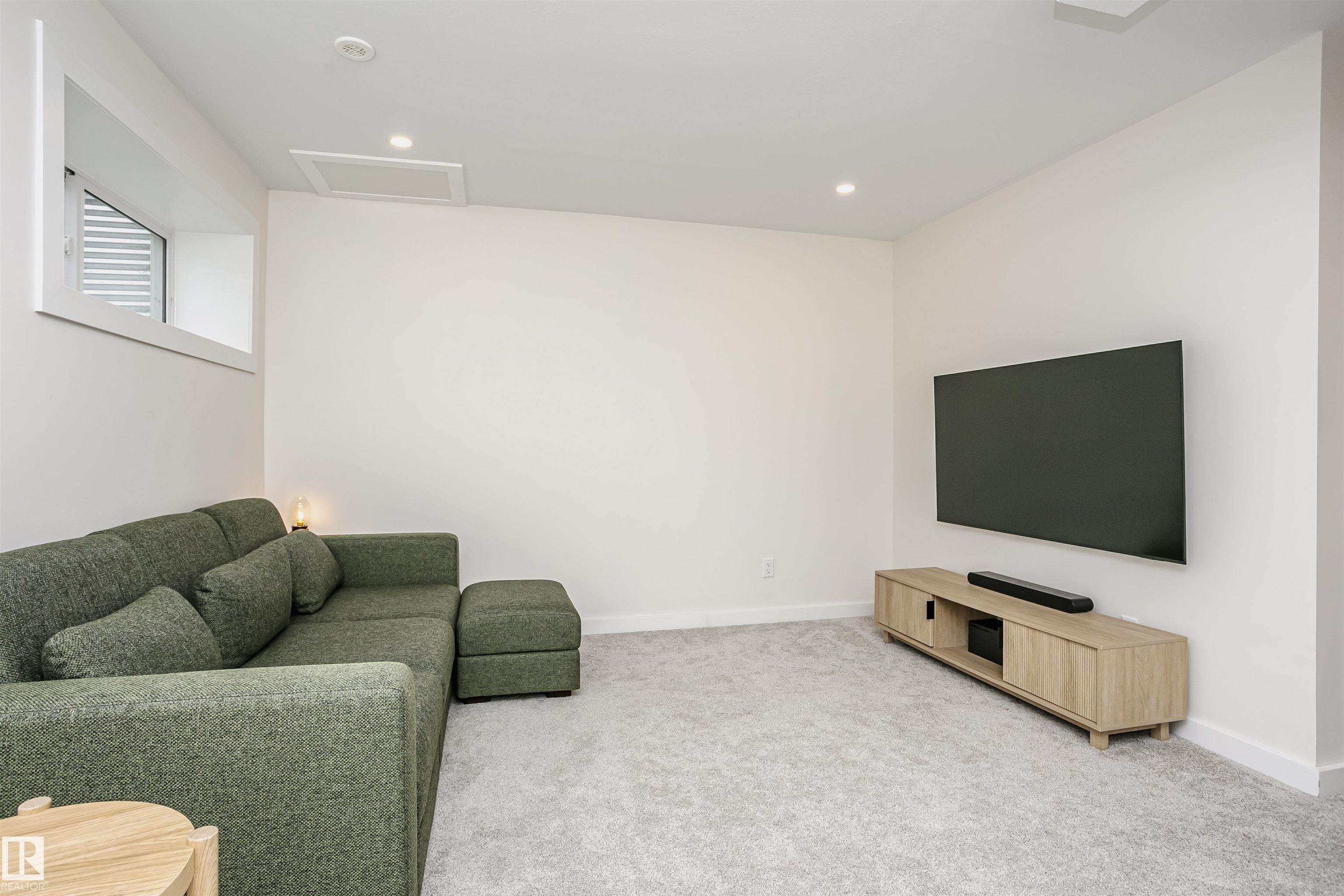 Photo 10 at 350 Desrochers Boulevard SW, Desrochers Area, Edmonton