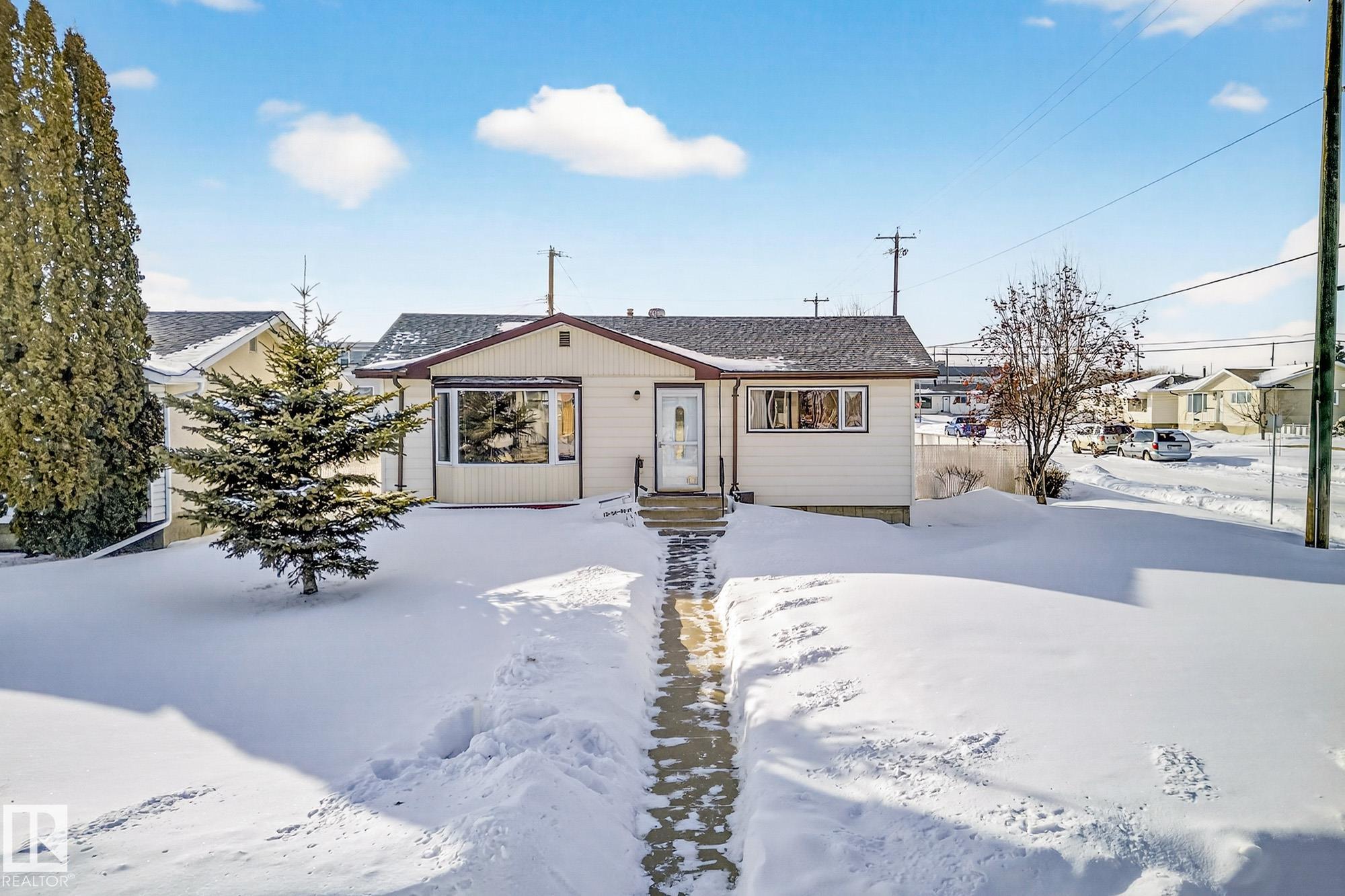 12724 80 Street NW, Balwin, Edmonton