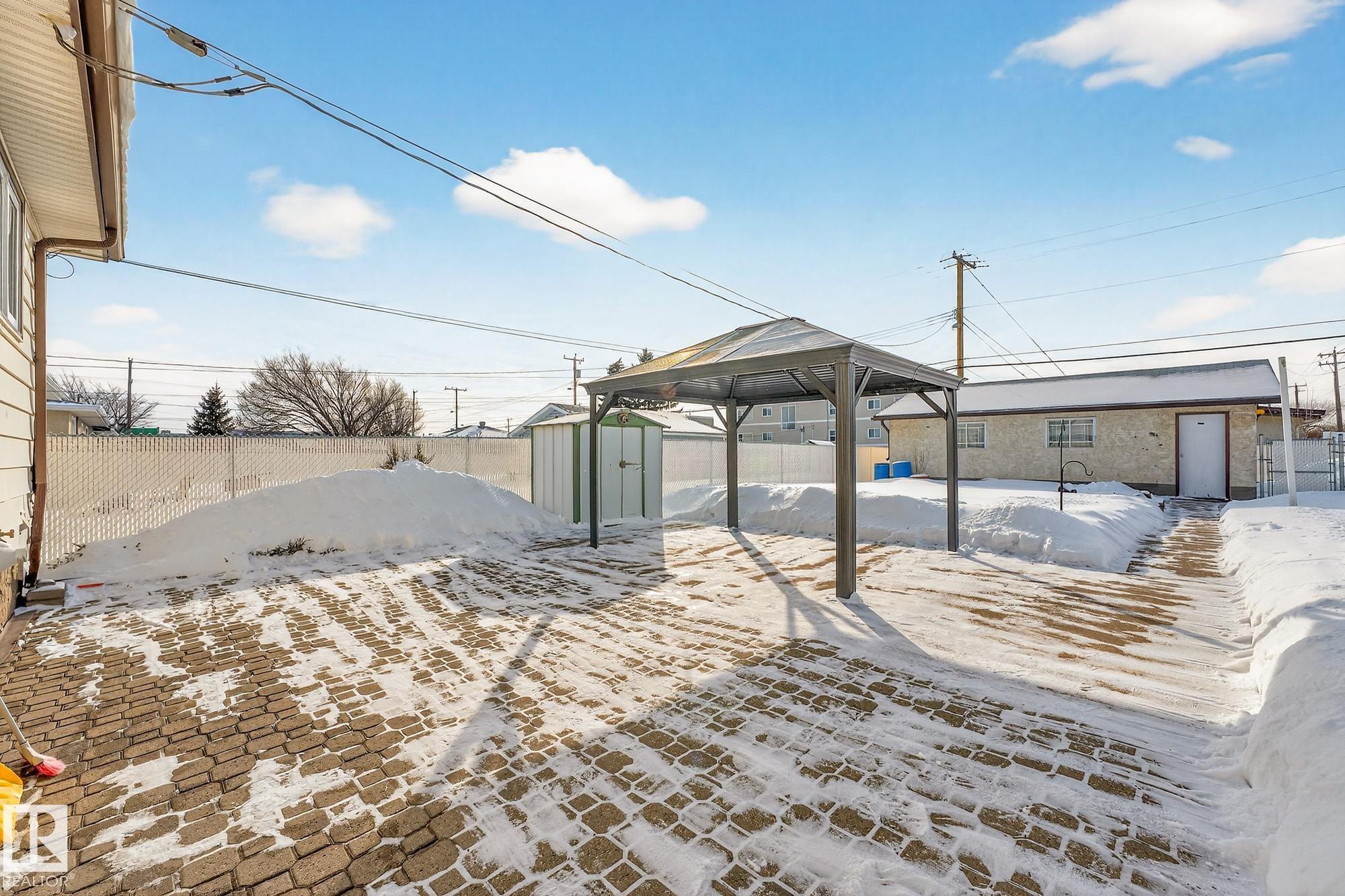 Photo 13 at 12724 80 Street NW, Balwin, Edmonton