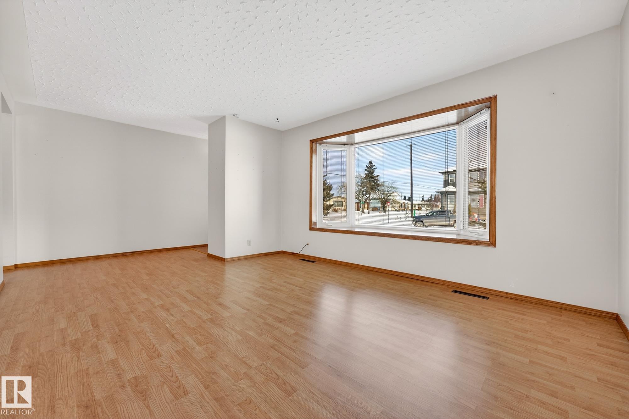 Photo 19 at 12724 80 Street NW, Balwin, Edmonton